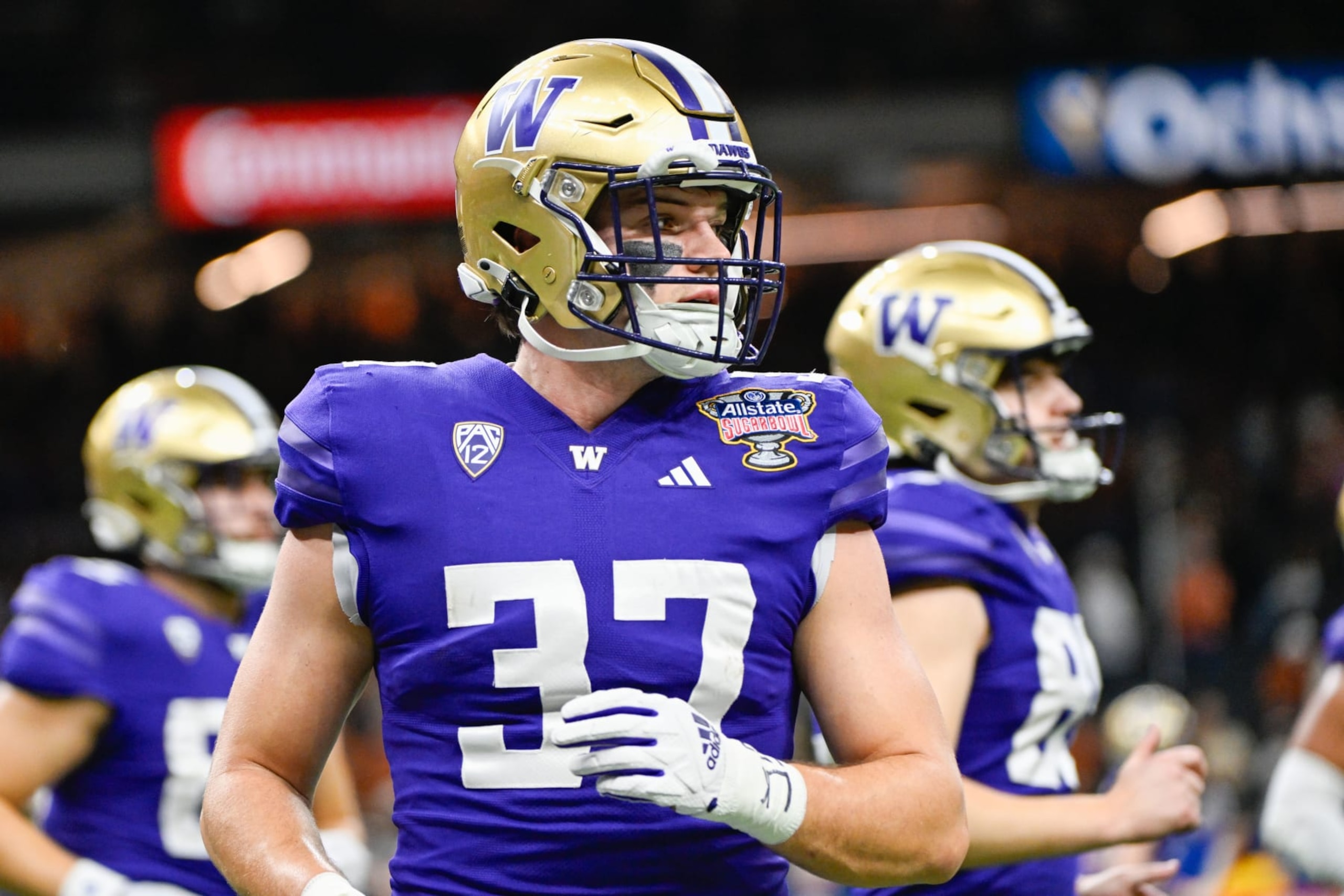 NEW ORLEANS, LA - JANUARY 01: Washington Huskies tight end Jack Westover (37) warms up before the Semifinal All State Sugar Bowl football game between the Texas Longhorns and Washington Huskies at the Caesars Superdome on January 1, 2024 in New Orleans Louisiana. (Photo by Ken Murray/Icon Sportswire via Getty Images) NEW ORLEANS, LA - JANUARY 01: Washington Huskies tight end Jack Westover (37) warms up before the Semifinal All State Sugar Bowl football game between the Texas Longhorns and Washington Huskies at the Caesars Superdome on January 1, 2024 in New Orleans Louisiana. (Photo by Ken Murray/Icon Sportswire via Getty Images)