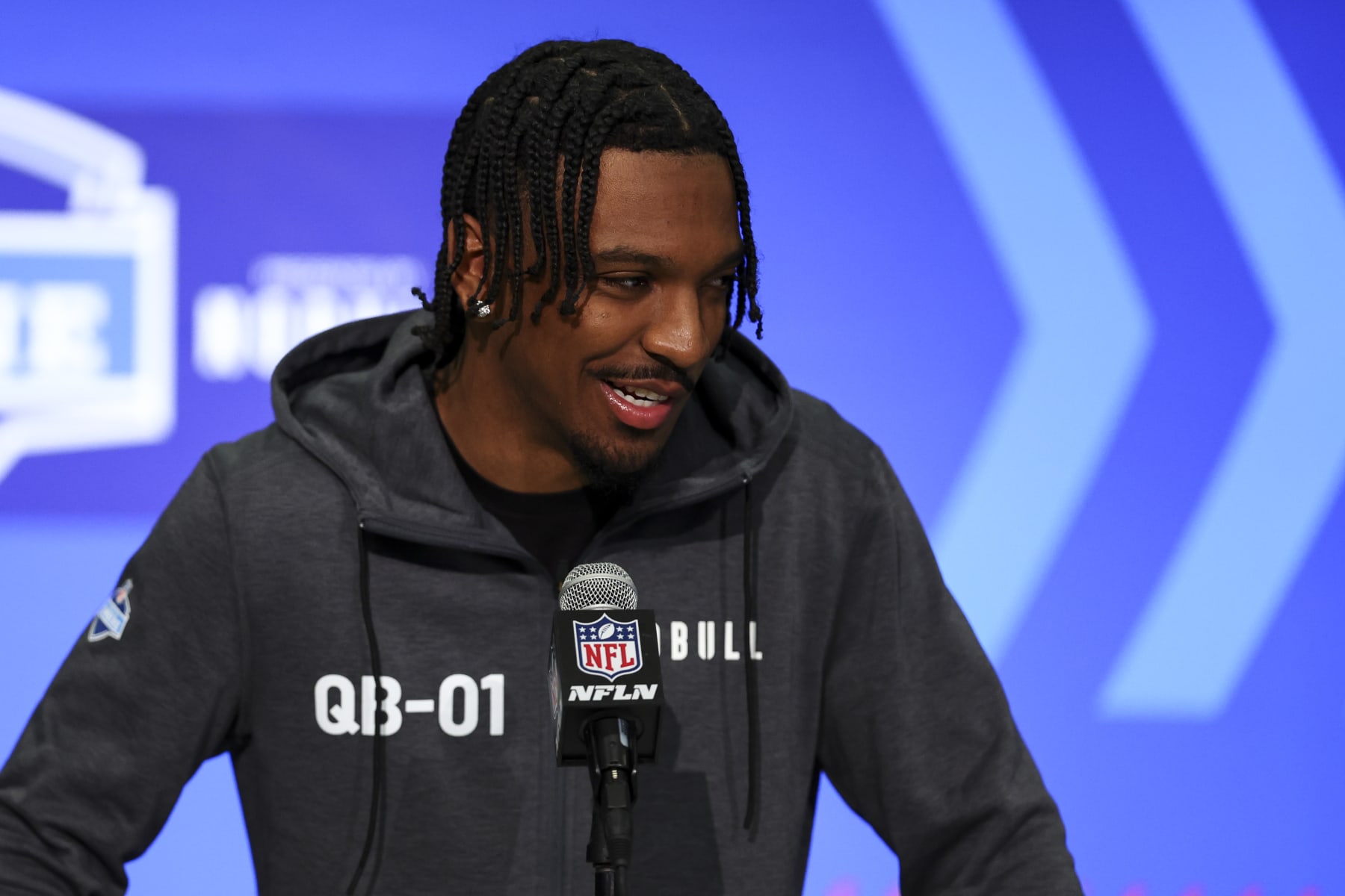 INDIANAPOLIS, INDIANA - MARCH 1: Jayden Daniels #QB01 of Louisiana State speaks to the media during the NFL Combine at the Indiana Convention Center on March 1, 2024 in Indianapolis, Indiana. (Photo by Kevin Sabitus/Getty Images)