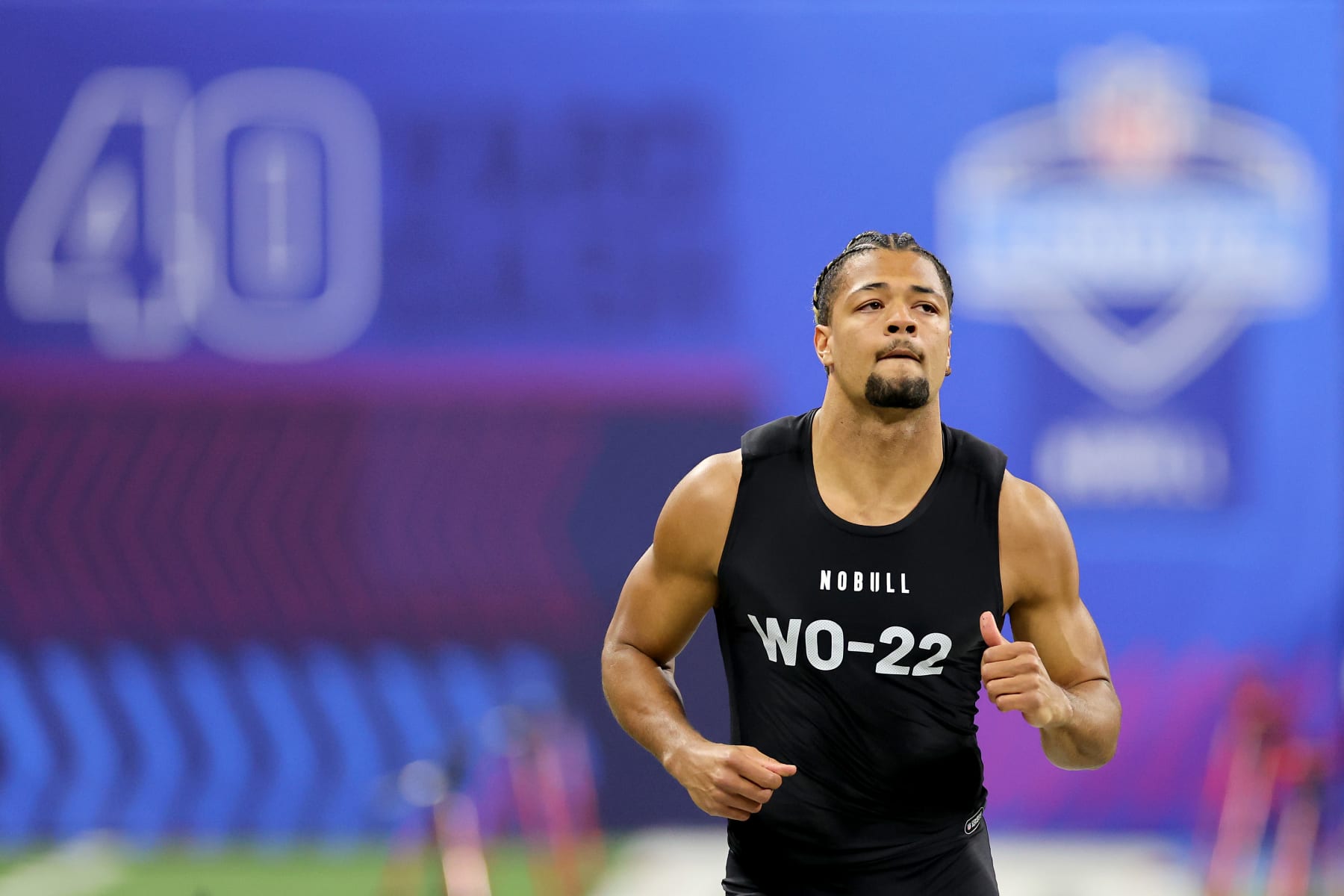 INDIANAPOLIS, INDIANA - MARCH 02: Rome Odunze #WO22 of Washington participates in the 40-yard dash during the NFL Combine at Lucas Oil Stadium on March 02, 2024 in Indianapolis, Indiana. (Photo by Stacy Revere/Getty Images)