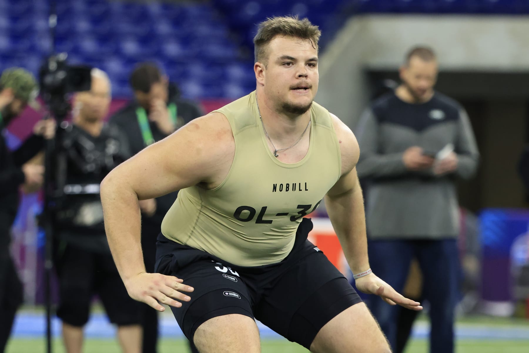 INDIANAPOLIS, INDIANA - MARCH 03: Garret Greenfield #OL30 of the South Dakota State participates in a drill during the NFL Combine at Lucas Oil Stadium on March 03, 2024 in Indianapolis, Indiana. (Photo by Justin Casterline/Getty Images)