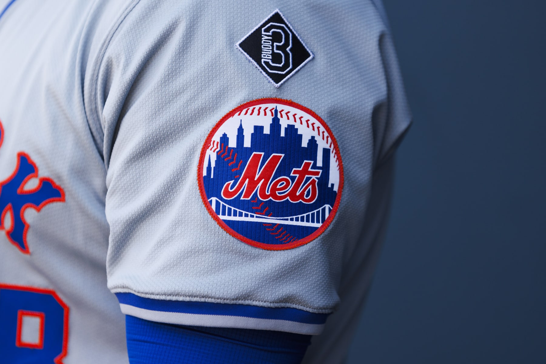 LOS ANGELES, CA - APRIL 21: A detial view of a New York Mets logo on a jersey during the Los Angeles Dodgers game versus the New York Mets on April 21, 2024, at Dodger Stadium in Los Angeles, CA. (Photo by Ric Tapia/Icon Sportswire via Getty Images)