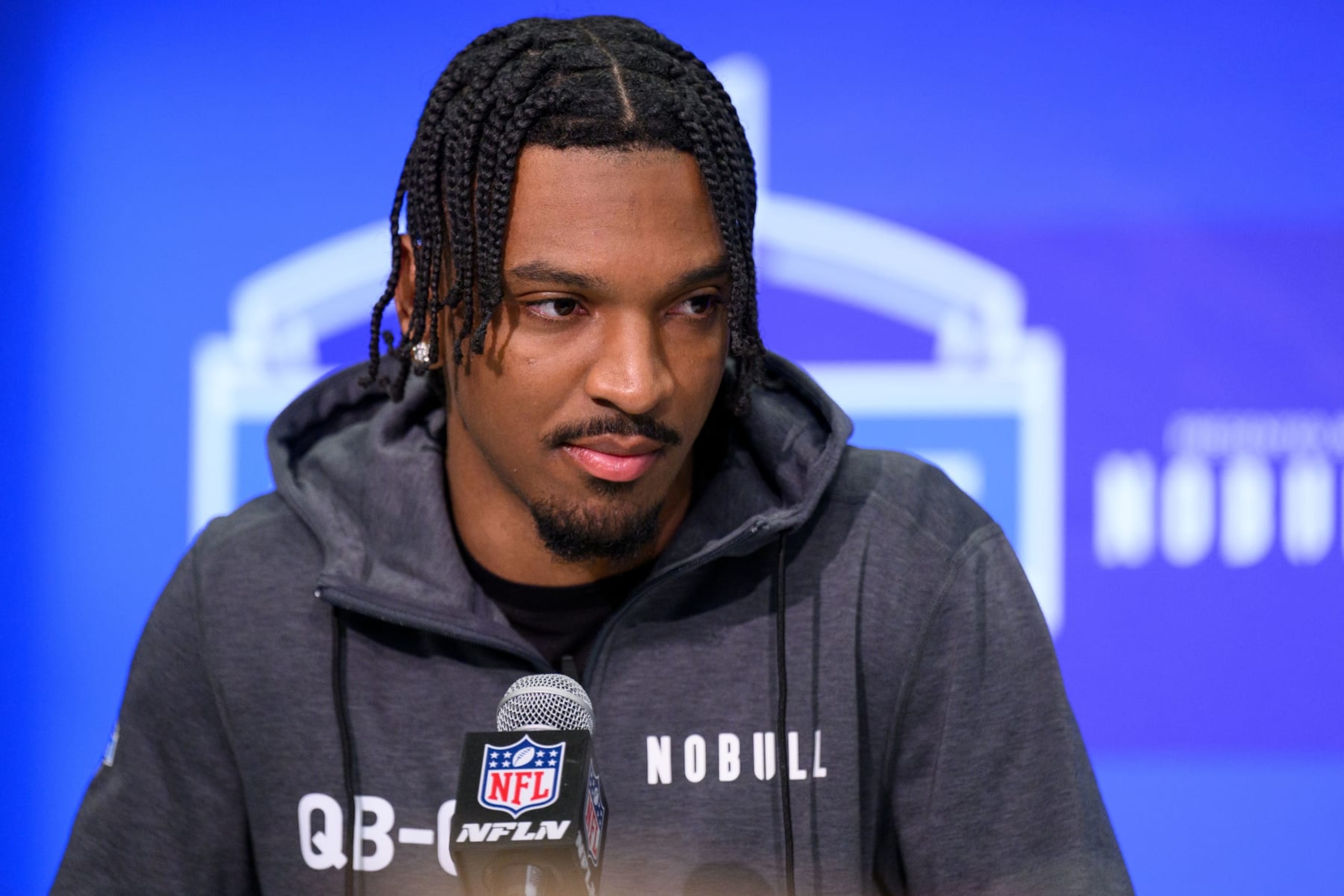 INDIANAPOLIS, IN - MARCH 01: LSU quarterback Jayden Daniels answers questions from the media during the NFL Scouting Combine on March 1, 2024, at the Indiana Convention Center in Indianapolis, IN. (Photo by Zach Bolinger/Icon Sportswire via Getty Images) INDIANAPOLIS, IN - MARCH 01: LSU quarterback Jayden Daniels answers questions from the media during the NFL Scouting Combine on March 1, 2024, at the Indiana Convention Center in Indianapolis, IN. (Photo by Zach Bolinger/Icon Sportswire via Getty Images)