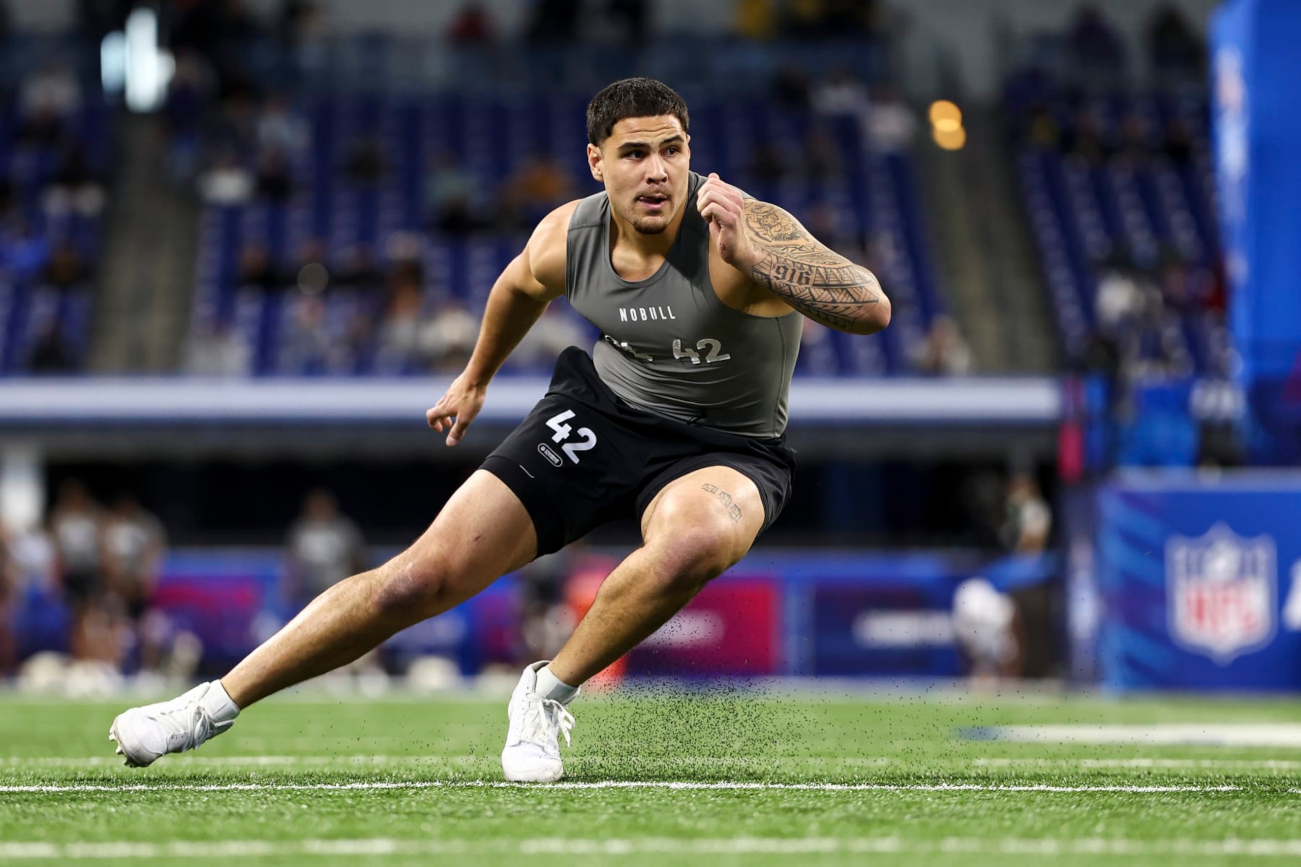 INDIANAPOLIS, INDIANA - FEBRUARY 29: Laiatu Latu #DL42 of UCLA participates in a drill during the NFL Combine at Lucas Oil Stadium on February 29, 2024 in Indianapolis, Indiana. (Photo by Kevin Sabitus/Getty Images) INDIANAPOLIS, INDIANA - FEBRUARY 29: Laiatu Latu #DL42 of UCLA participates in a drill during the NFL Combine at Lucas Oil Stadium on February 29, 2024 in Indianapolis, Indiana. (Photo by Kevin Sabitus/Getty Images)