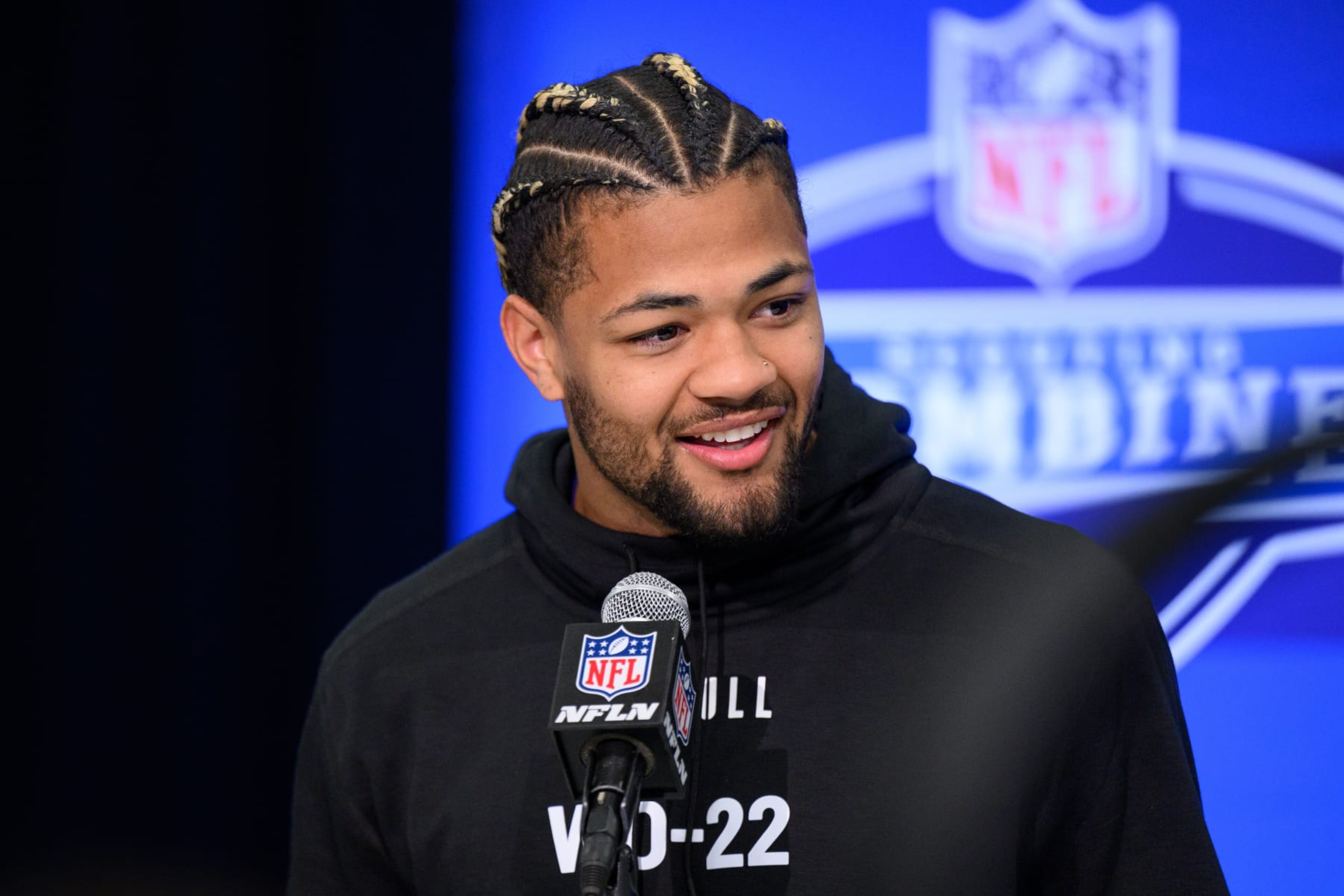 INDIANAPOLIS, IN - MARCH 01: Washington wide receiver Rome Odunze answers questions from the media during the NFL Scouting Combine on March 1, 2024, at the Indiana Convention Center in Indianapolis, IN. (Photo by Zach Bolinger/Icon Sportswire via Getty Images)