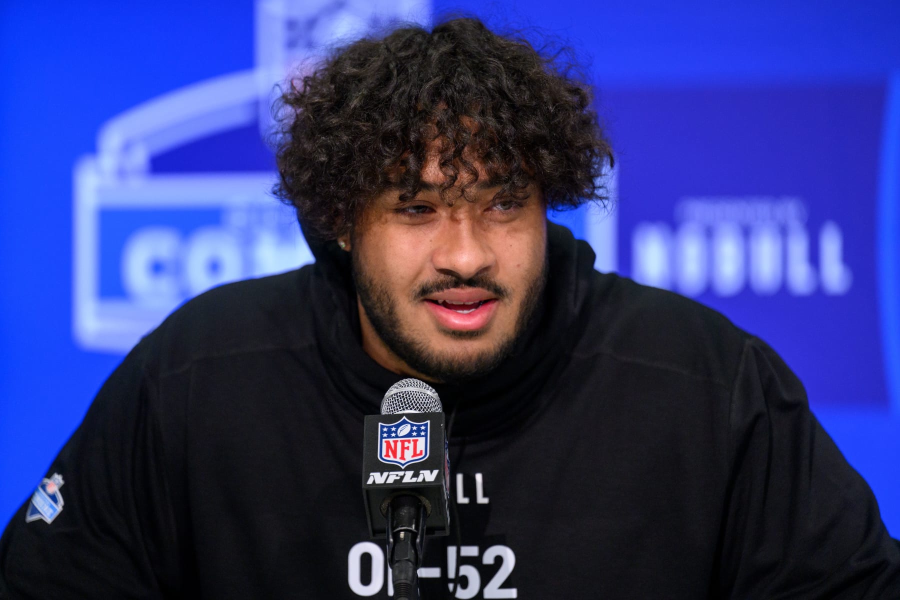 INDIANAPOLIS, IN - MARCH 02: Arizona offensive lineman Jordan Morgan answers questions from the media during the NFL Scouting Combine on March 2, 2024, at the Indiana Convention Center in Indianapolis, IN. (Photo by Zach Bolinger/Icon Sportswire via Getty Images) INDIANAPOLIS, IN - MARCH 02: Arizona offensive lineman Jordan Morgan answers questions from the media during the NFL Scouting Combine on March 2, 2024, at the Indiana Convention Center in Indianapolis, IN. (Photo by Zach Bolinger/Icon Sportswire via Getty Images)