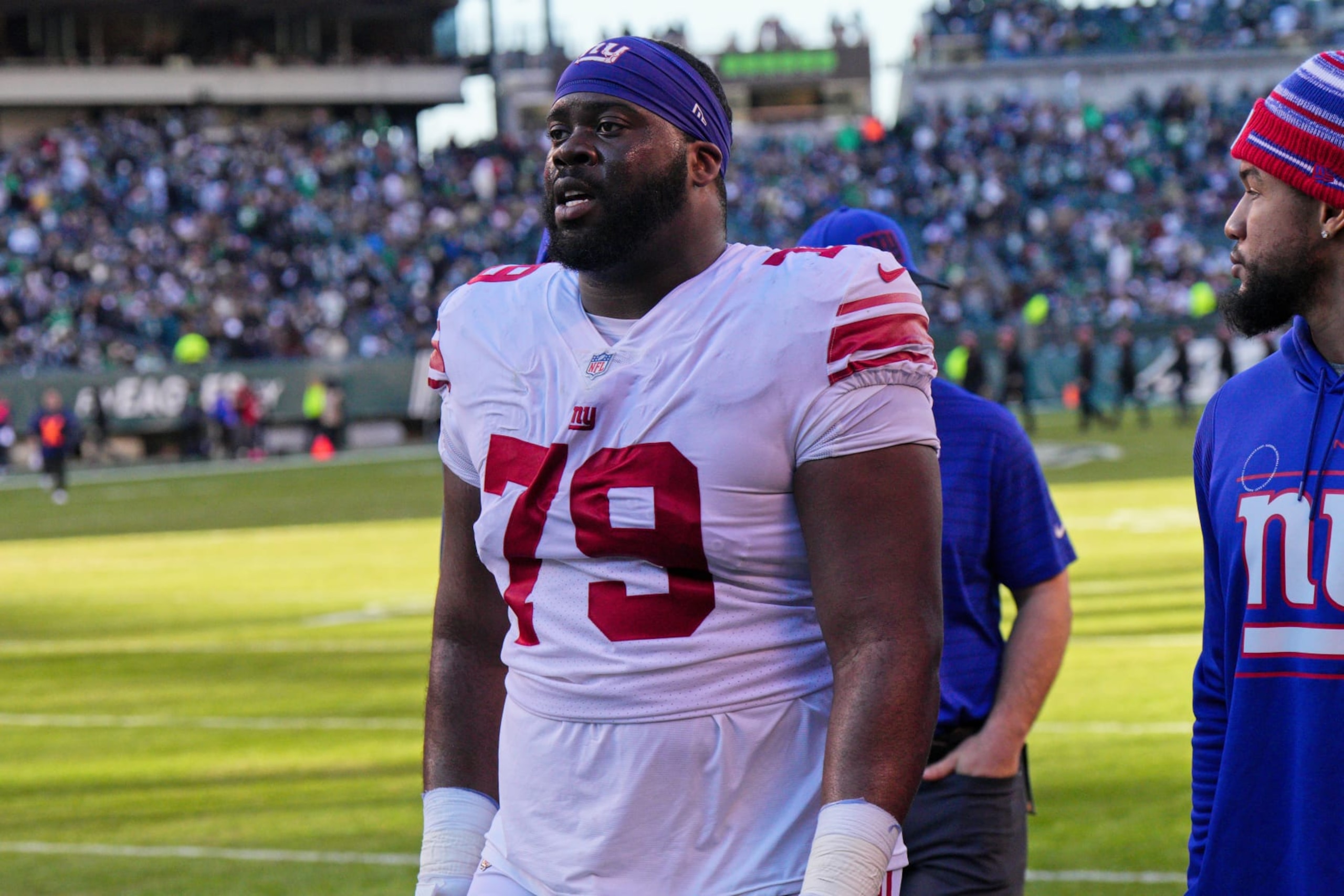 PHILADELPHIA, PA - DECEMBER 26: New York Giants offensive tackle Korey Cunningham (79) looks on during the game between the New York Giants and the Philadelphia Eagles on December 26, 2021 at Lincoln Financial Field in Philadelphia, PA. (Photo by Andy Lewis/Icon Sportswire via Getty Images) PHILADELPHIA, PA - DECEMBER 26: New York Giants offensive tackle Korey Cunningham (79) looks on during the game between the New York Giants and the Philadelphia Eagles on December 26, 2021 at Lincoln Financial Field in Philadelphia, PA. (Photo by Andy Lewis/Icon Sportswire via Getty Images)