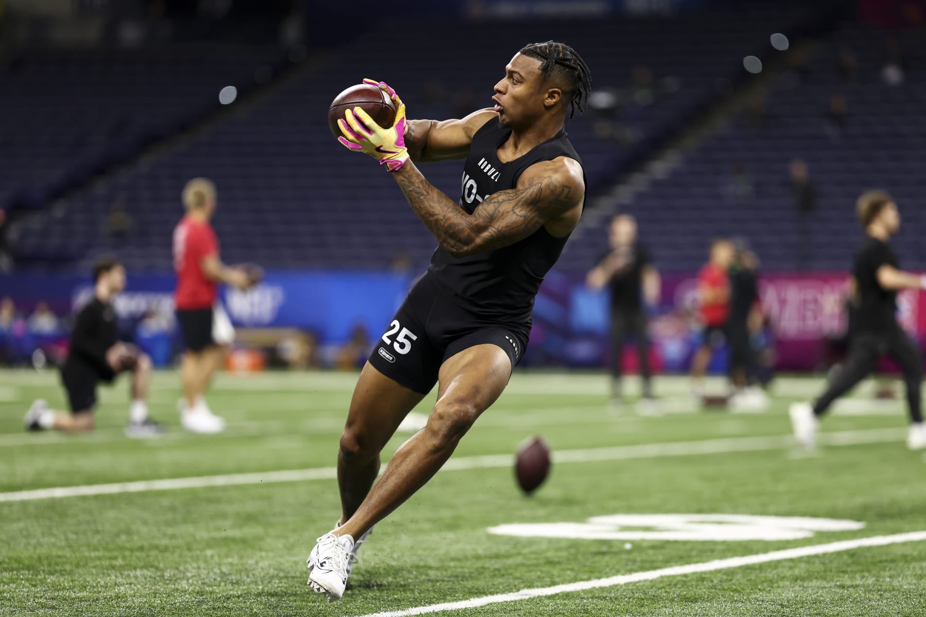 INDIANAPOLIS, INDIANA - MARCH 2: Brenden Rice #WO25 of Southern California participates in a drill during the NFL Combine at the Lucas Oil Stadium on March 2, 2024 in Indianapolis, Indiana. (Photo by Kevin Sabitus/Getty Images)