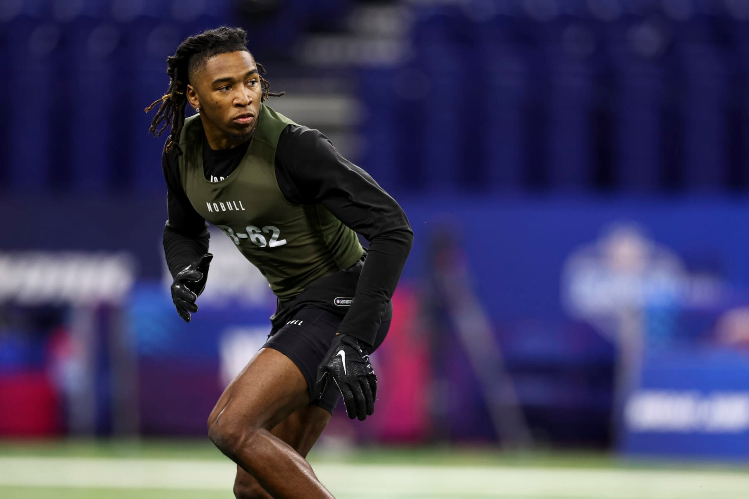INDIANAPOLIS, INDIANA - MARCH 1: Jaylin Simpson #DB62 of Auburn participates in a drill during the NFL Combine at the Lucas Oil Stadium on March 1, 2024 in Indianapolis, Indiana. (Photo by Kevin Sabitus/Getty Images)