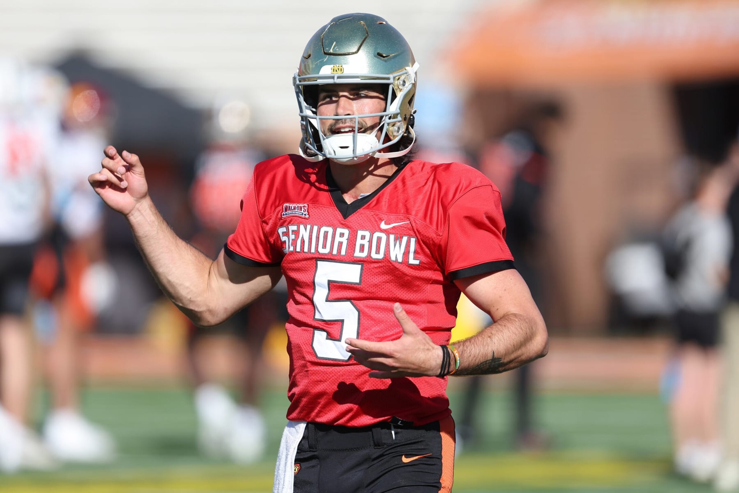 MOBILE, AL - JANUARY 31: National quarterback Sam Hartman of Notre Dame (5) during the National team practice for the Reese's Senior Bowl on January 31, 2024 at Hancock Whitney Stadium in Mobile, Alabama.  (Photo by Michael Wade/Icon Sportswire via Getty Images)