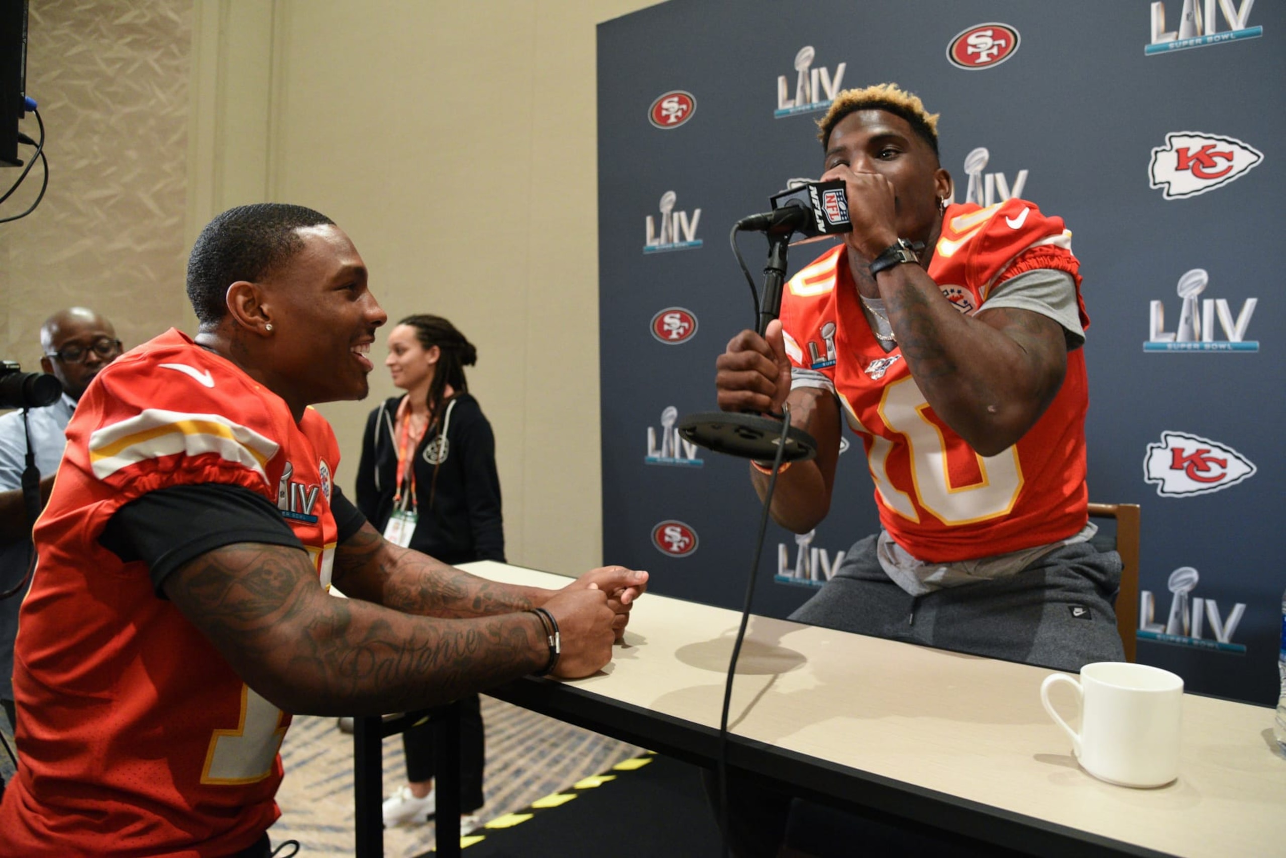 AVENTURA, FL - JANUARY 28: Kansas City Chiefs Wide Receiver Mecole Hardman. left and Wide Receiver Tyreek Hill answer questions from the media during the Kansas City Chiefs Super Bowl LIV press conference on January 28, 2020, at JW Mariott Turnberry in Miami, FL. (Photo by Michele Eve Sandberg/Icon Sportswire via Getty Images)