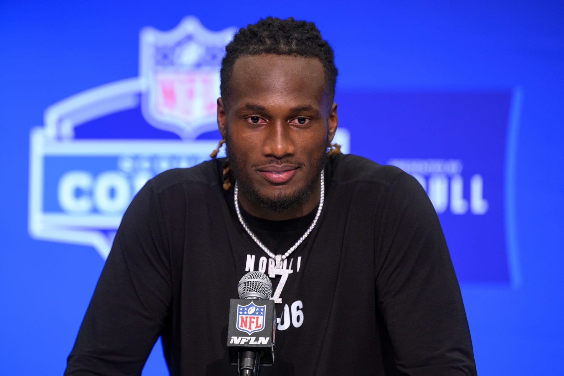 Patriots' Joe Milton Dismisses Rumors of Move from QB to TE: 'That'll Never  Happen'