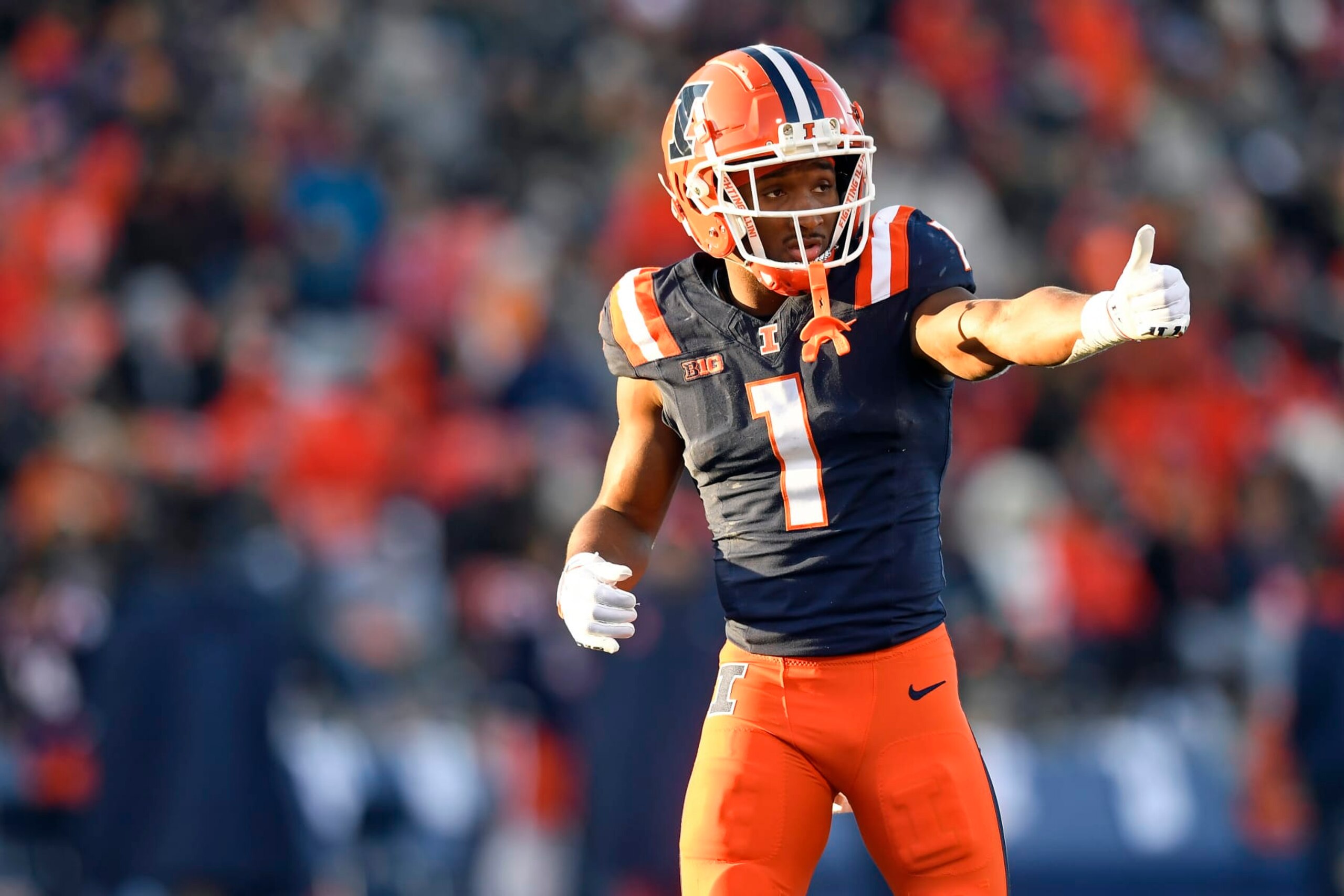 CHAMPAIGN, IL - NOVEMBER 25: Illinois Fighting Illini Wide Receiver Isaiah Williams (1) lines up during the college football game between the Northwestern Wildcats and the Illinois Fighting Illini on November 25, 2023, at Memorial Stadium in Champaign, Illinois. (Photo by Michael Allio/Icon Sportswire via Getty Images)