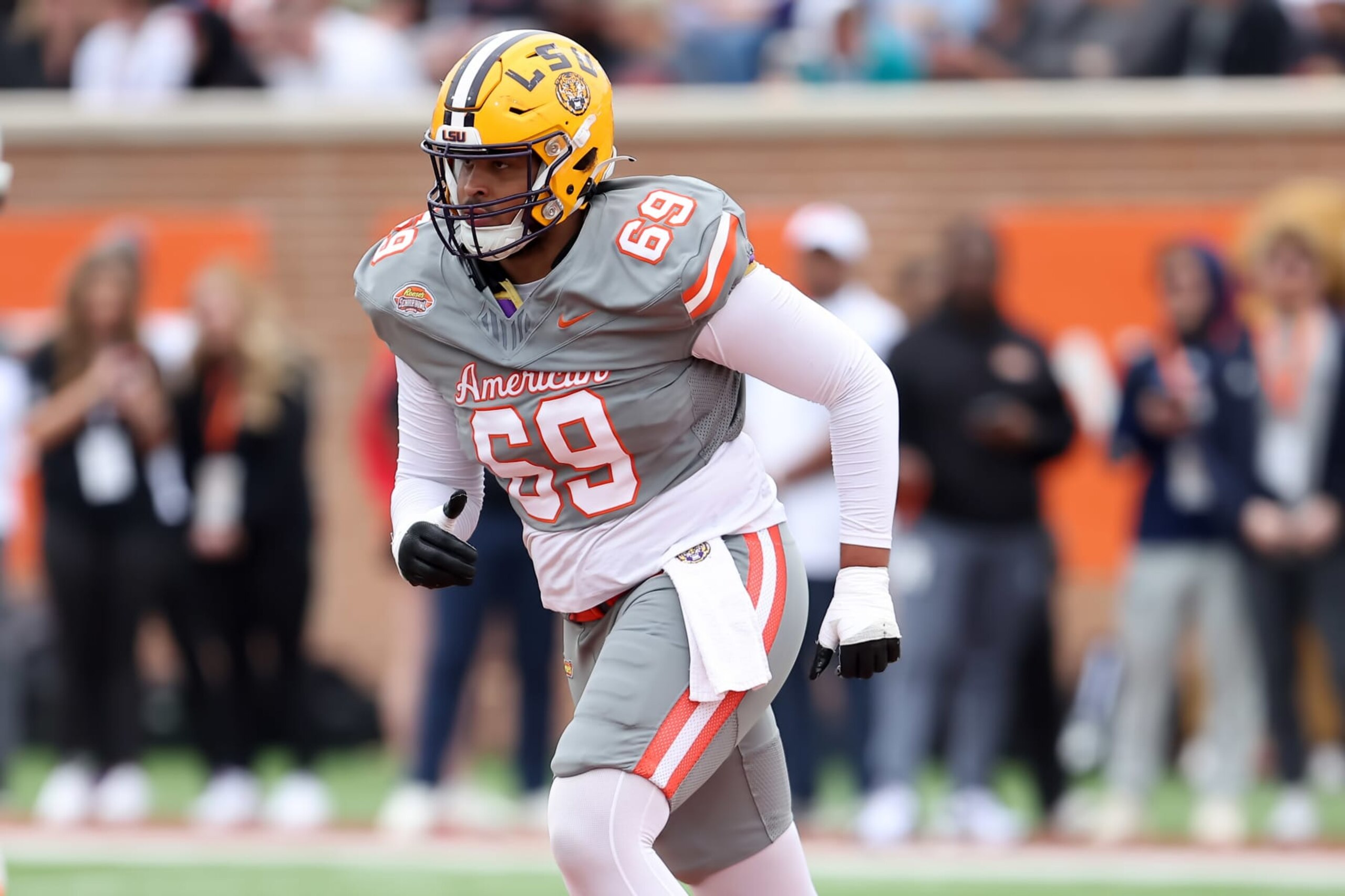 MOBILE, AL - FEBRUARY 03: American offensive lineman Charles Turner III of LSU (69) during the 2024 Reese's Senior Bowl on February 3, 2024 at Hancock Whitney Stadium in Mobile, Alabama.  (Photo by Michael Wade/Icon Sportswire via Getty Images)