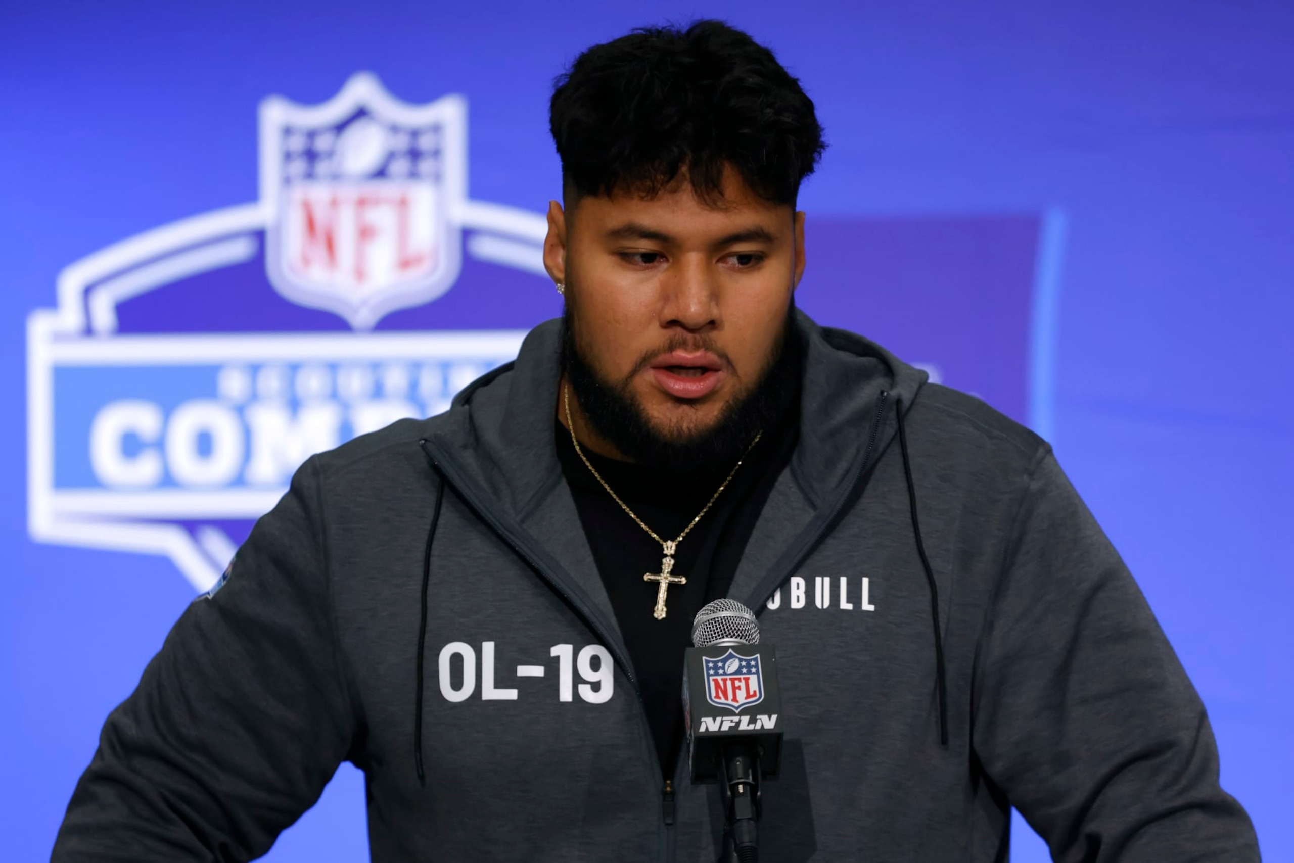 New Steelers OT Troy Fautanu New Steelers OT Troy Fautanu