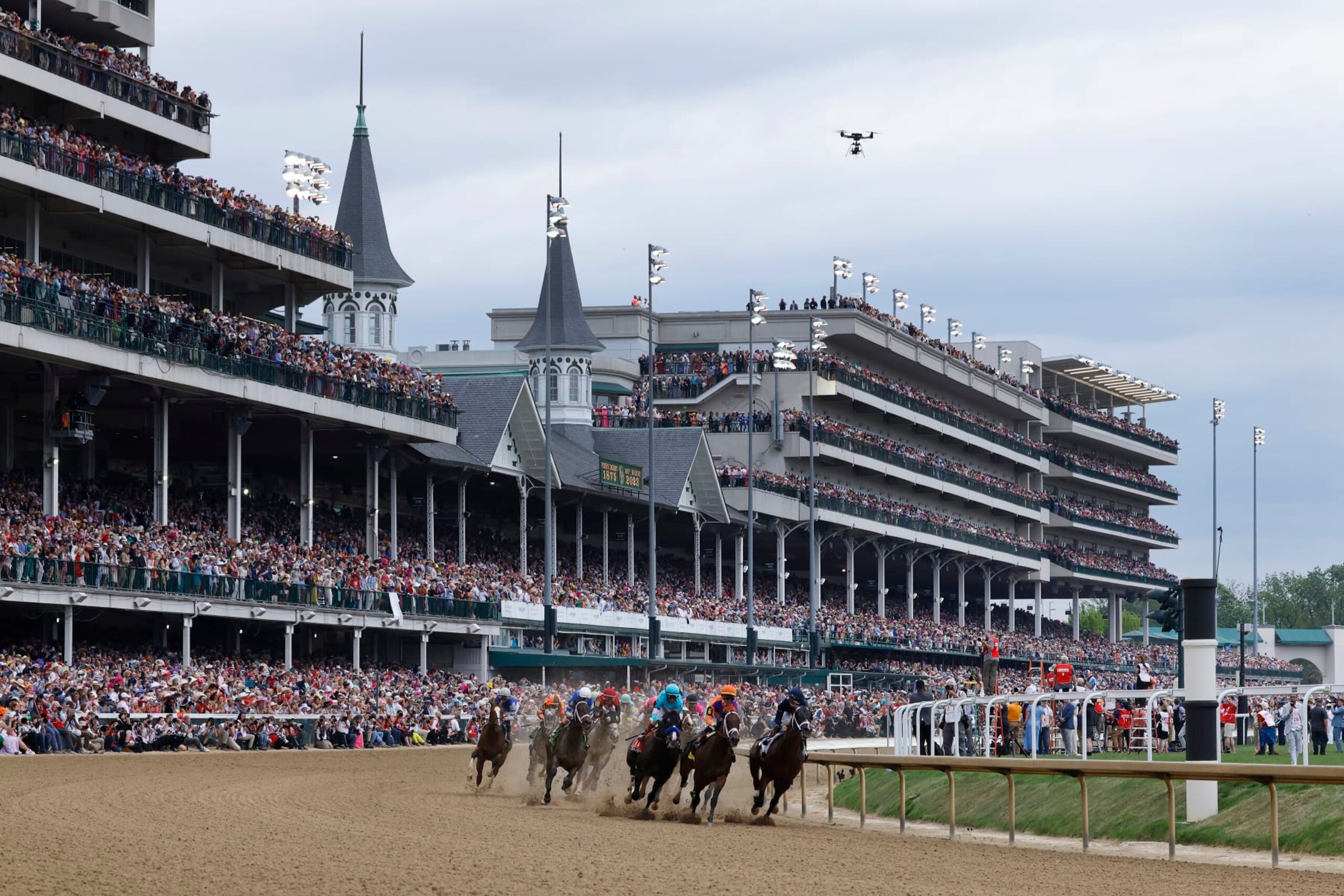 LOUISVILLE, KY - MAY 06: General view as the field rounds turn one during the 149th running of the Kentucky Derby at Churchill Downs on May 06, 2023 in Louisville, Kentucky. (Photo by Joe Robbins/Icon Sportswire via Getty Images) LOUISVILLE, KY - MAY 06: General view as the field rounds turn one during the 149th running of the Kentucky Derby at Churchill Downs on May 06, 2023 in Louisville, Kentucky. (Photo by Joe Robbins/Icon Sportswire via Getty Images)