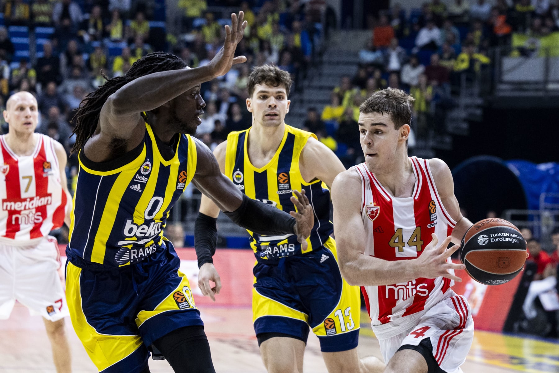 ISTANBUL, TURKEY - JANUARY 02: Nikola Topic, #44 of Crvena Zvezda Meridianbet Belgrade in action during the Turkish Airlines EuroLeague Regular Season Round 18 match between Fenerbahce Beko Istanbul and Crvena Zvezda Meridianbet Belgrade at Ulker Sports Arena on January 02, 2024 in Istanbul, Turkey. (Photo by Tolga Adanali/Euroleague Basketball via Getty Images)
