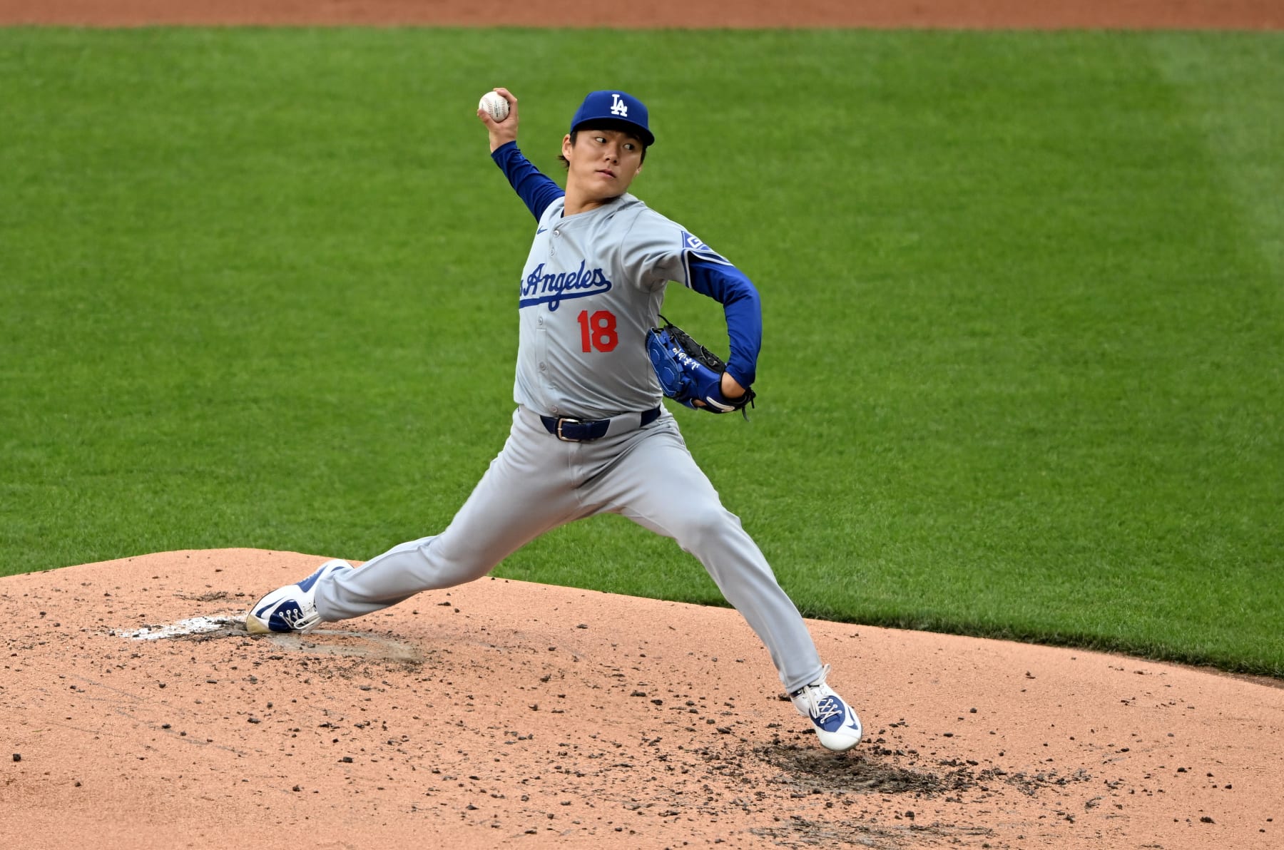 WASHINGTON, DC - APRIL 25: Yoshinobu Yamamoto #18 of the Los Angeles Dodgers pitches against the Washington Nationals at Nationals Park on April 25, 2024 in Washington, DC. (Photo by G Fiume/Getty Images)