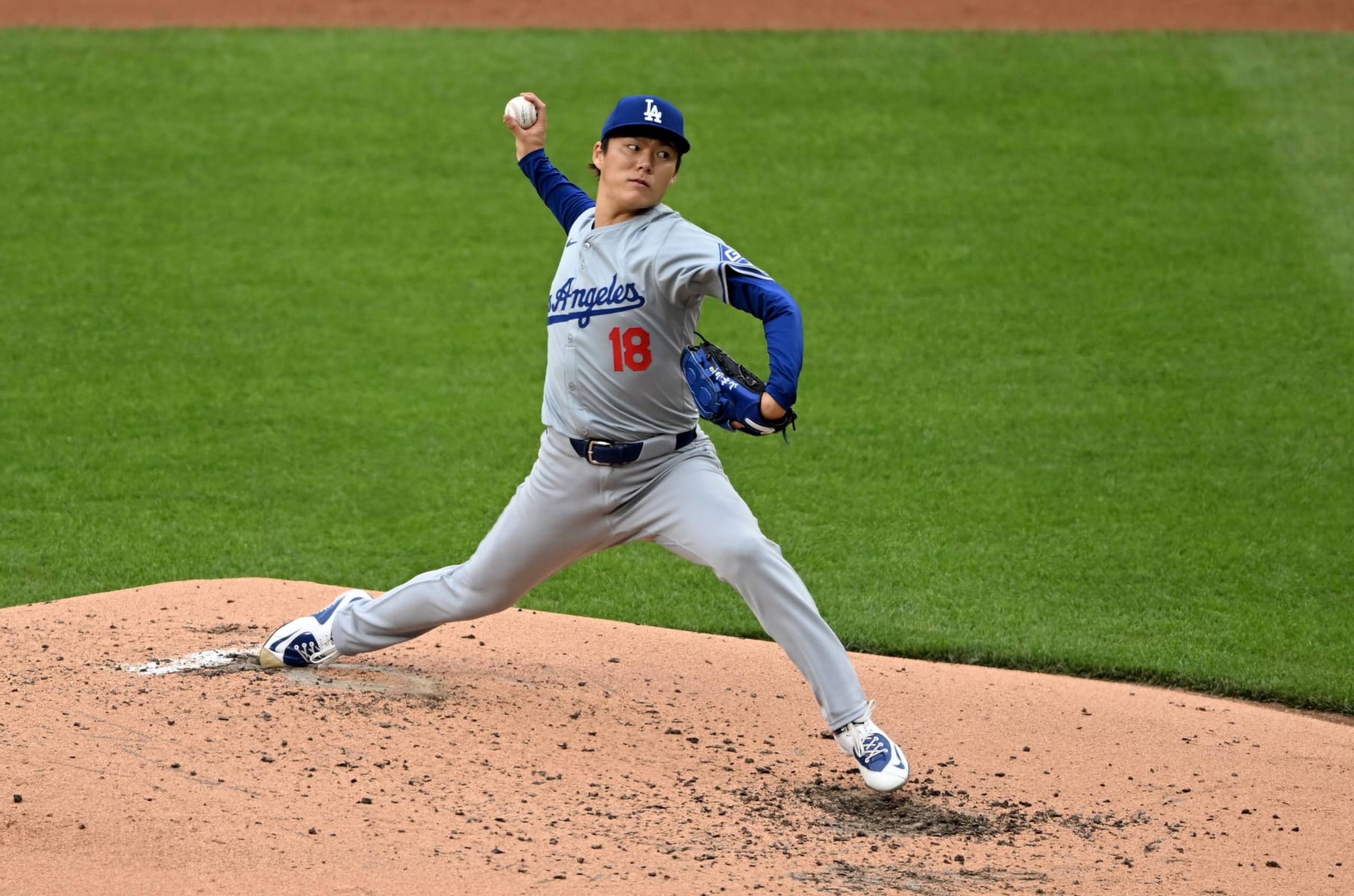 WASHINGTON, DC - APRIL 25: Yoshinobu Yamamoto #18 of the Los Angeles Dodgers pitches against the Washington Nationals at Nationals Park on April 25, 2024 in Washington, DC. (Photo by G Fiume/Getty Images)