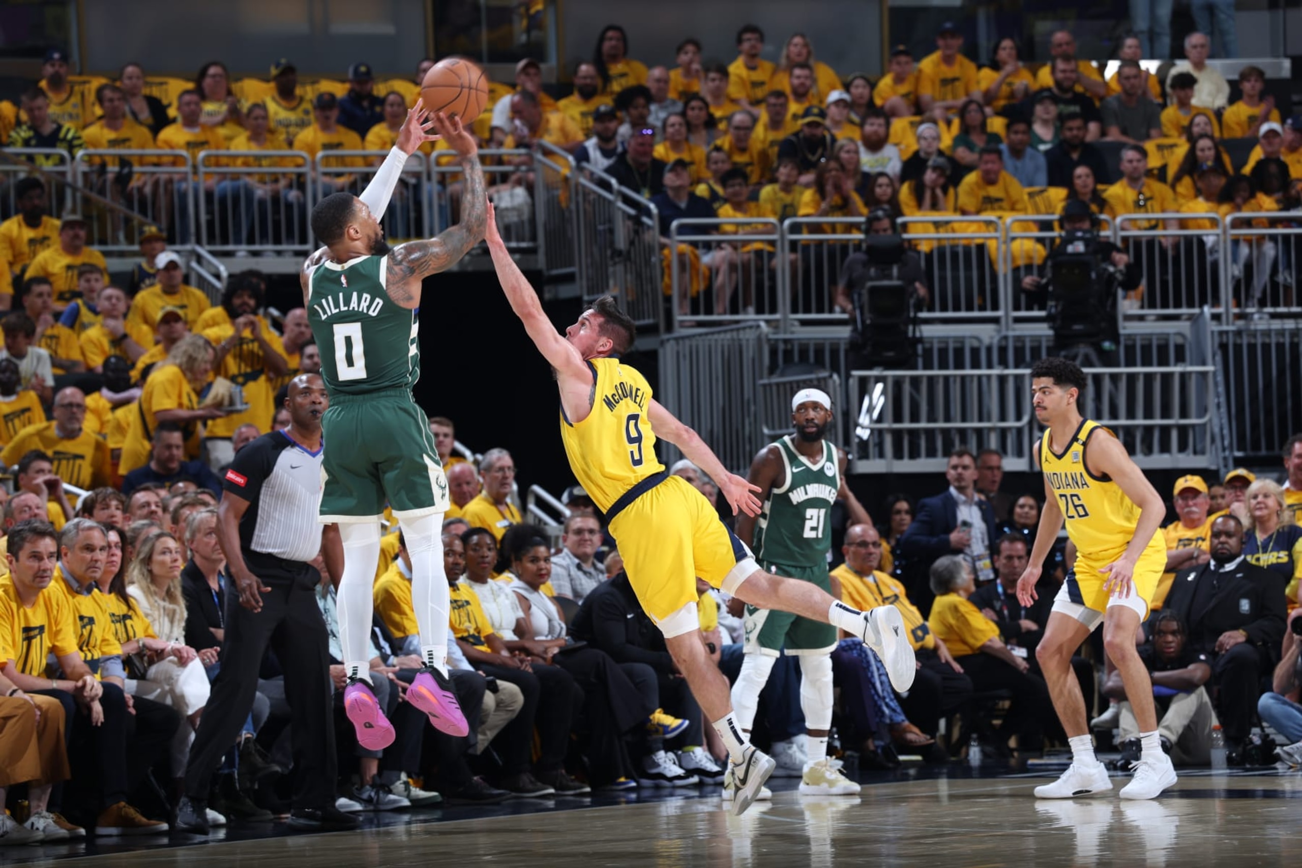 INDIANAPOLIS, IN - MAY 2: Damian Lillard #0 of the Milwaukee Bucks shoots a three point basket during the game against the Indiana Pacers during Round 1 Game 6 of the 2024 NBA Playoffs on May 2, 2024 at Gainbridge Fieldhouse in Indianapolis, Indiana. NOTE TO USER: User expressly acknowledges and agrees that, by downloading and or using this Photograph, user is consenting to the terms and conditions of the Getty Images License Agreement. Mandatory Copyright Notice: Copyright 2024 NBAE (Photo by Jeff Haynes/NBAE via Getty Images)