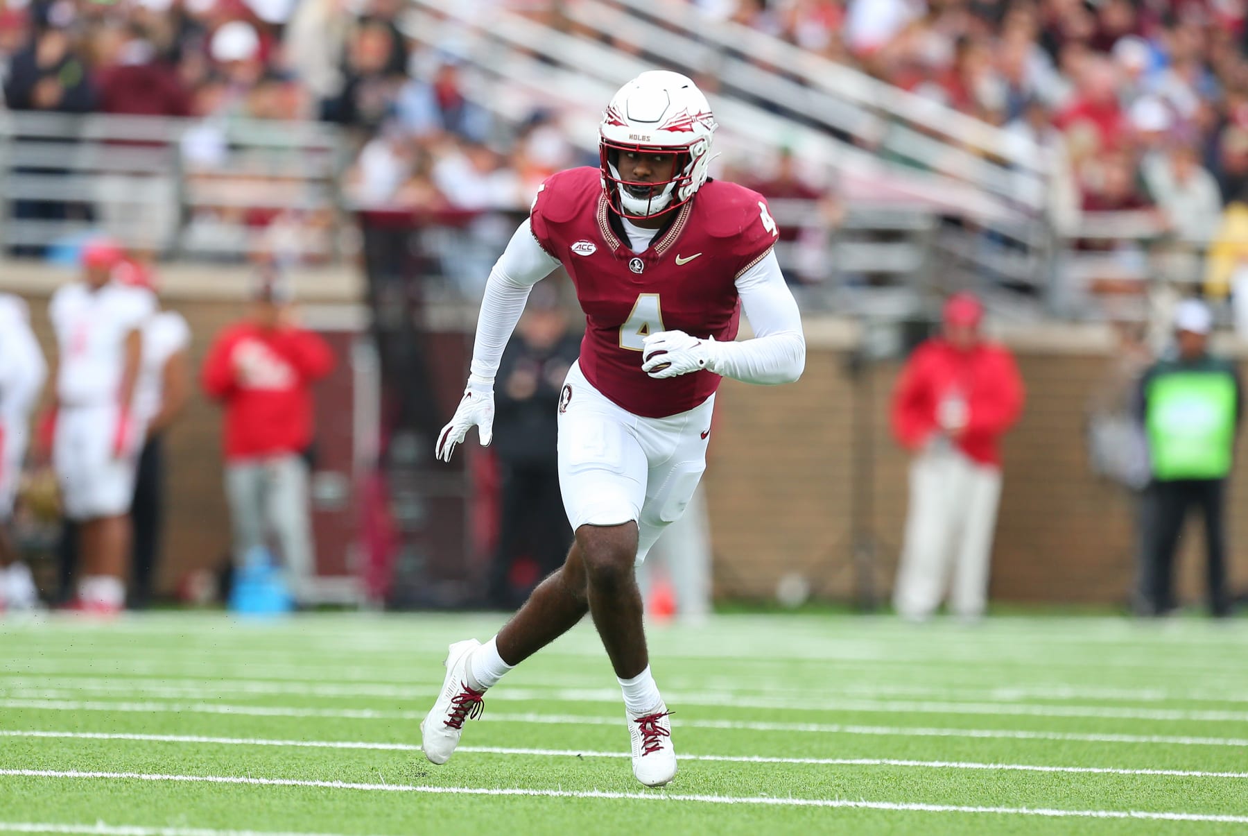 CHESTNUT HILL, MA - SEPTEMBER 16: Florida State Seminoles linebacker Kalen DeLoach (4) in action during the college football game between Florida State Seminoles and Boston College Eagles on September 16, 2023, at Alumni Stadium in Chestnut Hill, MA. (Photo by M. Anthony Nesmith/Icon Sportswire via Getty Images)