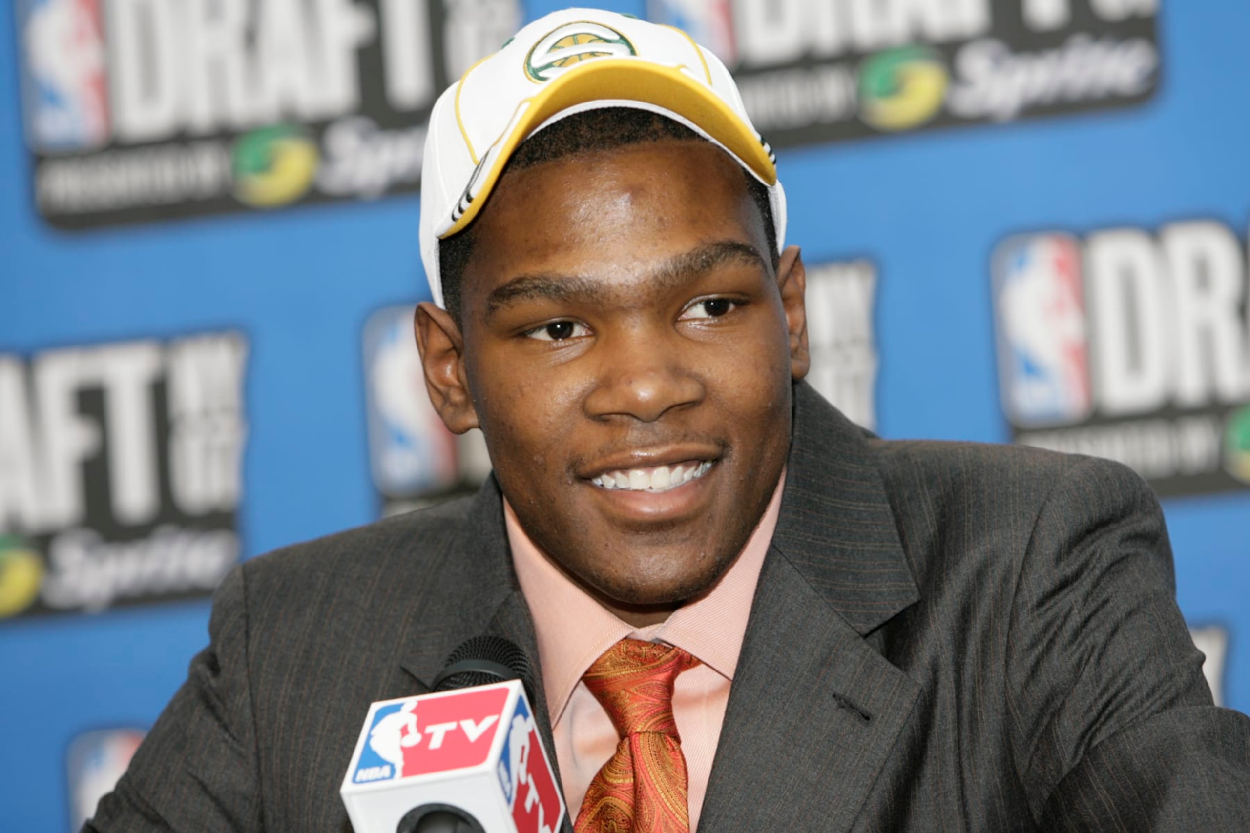 NEW YORK - JUNE 28: Kevin Durant, selected second overall by the Seattle Supersonics speaks with the media during the 2007 NBA Draft on June 28, 2007 at The WaMu Theatre at Madison Square Garden in New York City. NOTE TO USER: User expressly acknowledges and agrees that, by downloading and or using this photograph, User is consenting to the terms and conditions of the Getty Images License Agreement. Mandatory Copyright Notice: Copyright 2007 NBAE (Photo by Steve Freeman/NBAE via Getty Images)