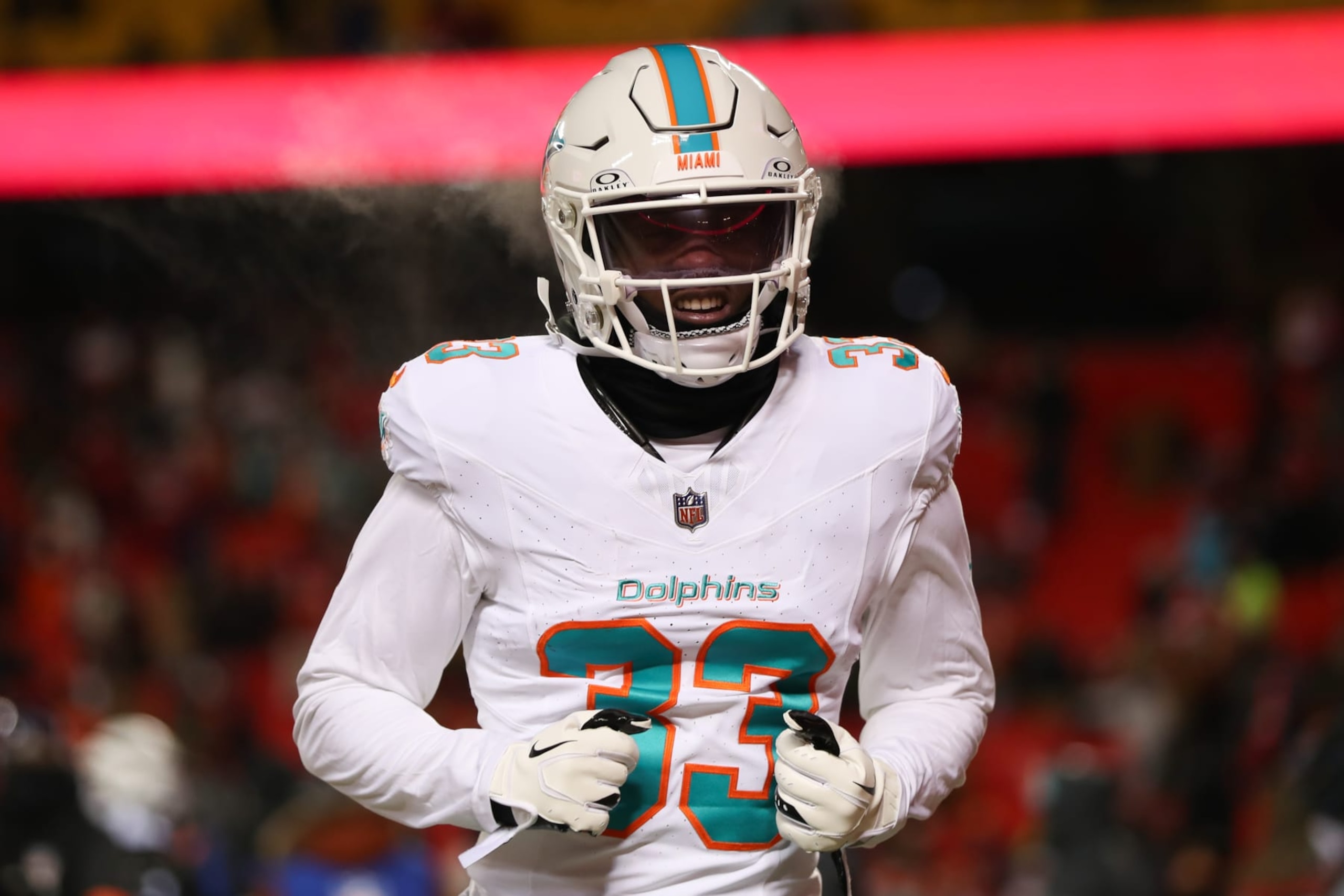 KANSAS CITY, MO - JANUARY 13: Miami Dolphins cornerback Eli Apple (33) before an AFC Wild Card playoff game between the Miami Dolphins and Kansas City Chiefs on Jan 13, 2024 at GEHA Field at Arrowhead Stadium in Kansas City, MO. (Photo by Scott Winters/Icon Sportswire via Getty Images)