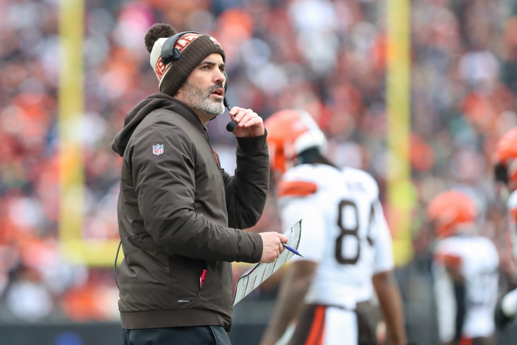 CINCINNATI, OH - JANUARY 07: Cleveland Browns head coach Kevin Stefanski looks at the scoreboard during the game against the Cleveland Browns and the Cincinnati Bengals on January 7, 2024, at Paycor Stadium in Cincinnati, OH. (Photo by Ian Johnson/Icon Sportswire via Getty Images)