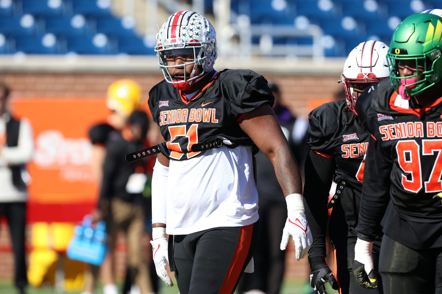 Cleveland Browns defensive tackle Mike Hall Jr.