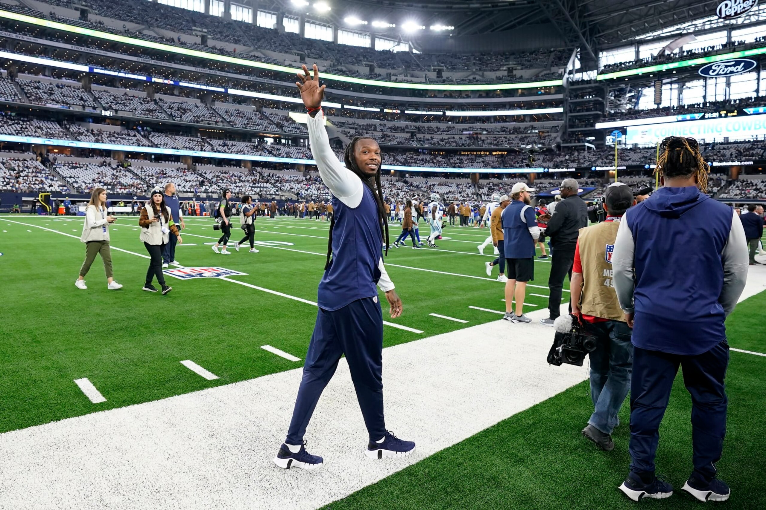 ARLINGTON, TEXAS - NOVEMBER 12: Martavis Bryant of the Dallas Cowboys waves to fans before the game against the New York Giants at AT&T Stadium on November 12, 2023 in Arlington, Texas. (Photo by Sam Hodde/Getty Images)