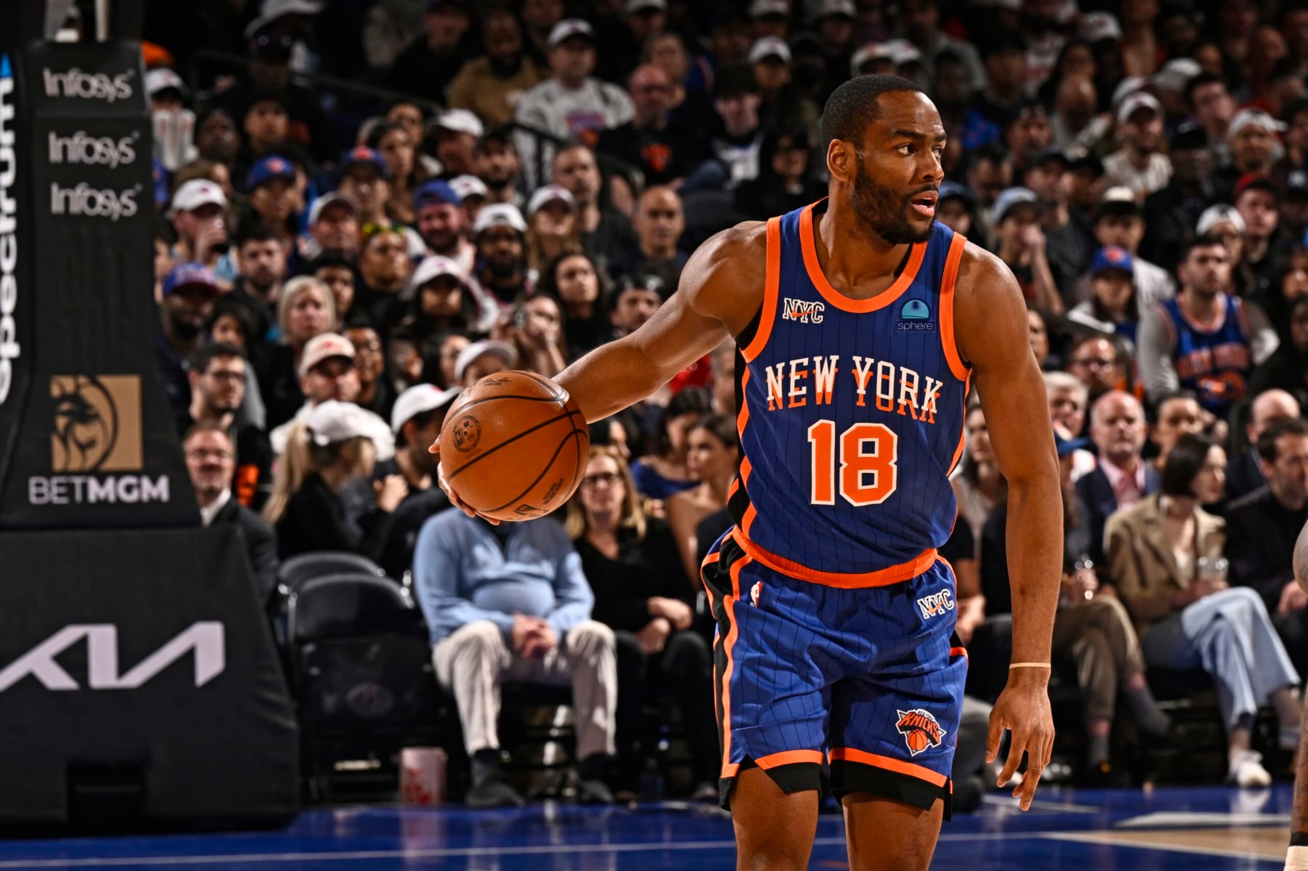 NEW YORK, NY - MARCH 31: Alec Burks #18 of the New York Knicks dribbles the ball during the game against the Oklahoma City Thunder on March 31, 2024 at Madison Square Garden in New York City, New York.  NOTE TO USER: User expressly acknowledges and agrees that, by downloading and or using this photograph, User is consenting to the terms and conditions of the Getty Images License Agreement. Mandatory Copyright Notice: Copyright 2024 NBAE  (Photo by David Dow/NBAE via Getty Images)