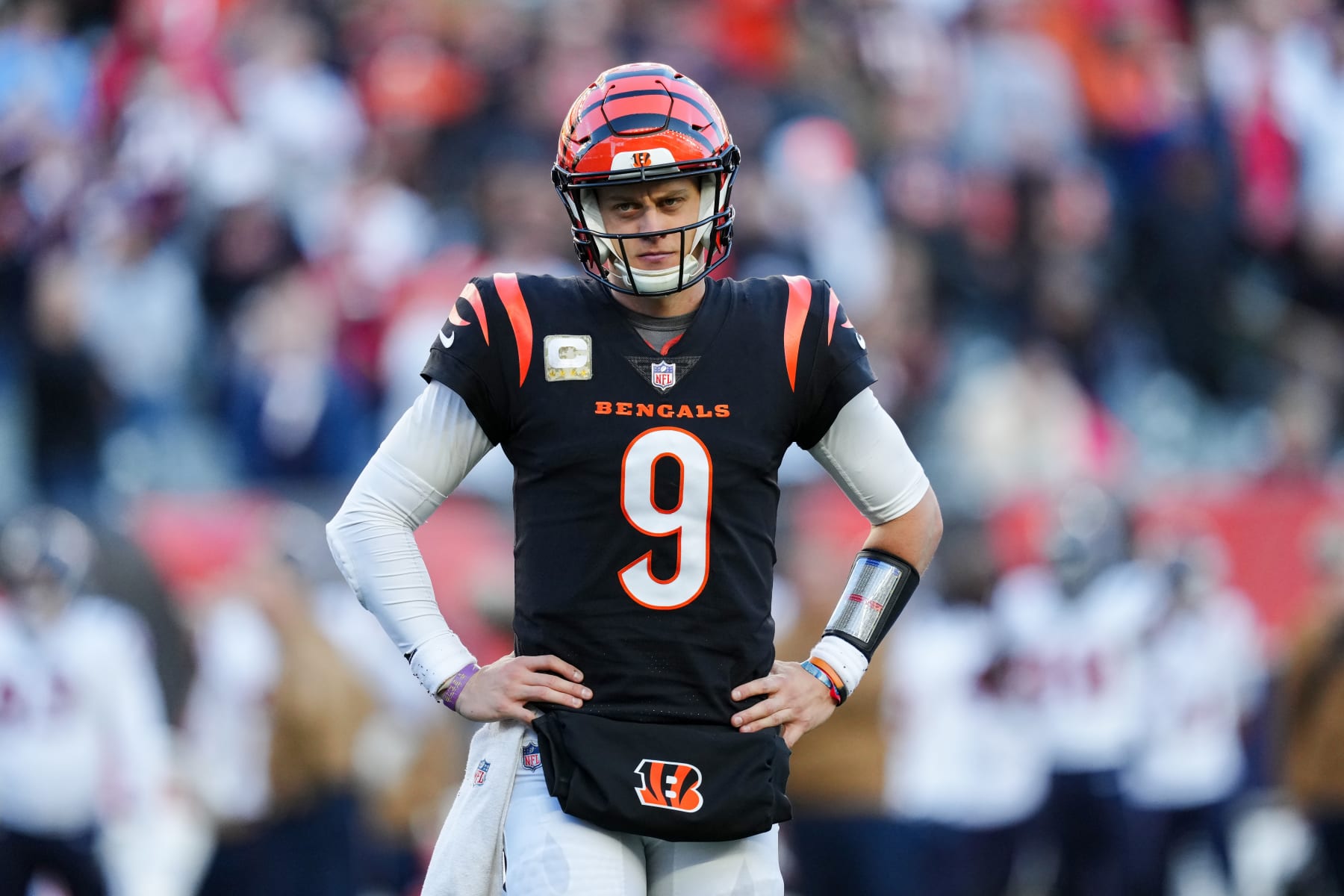 CINCINNATI, OHIO - NOVEMBER 12: Joe Burrow #9 of the Cincinnati Bengals looks on in the fourth quarter against the Houston Texans at Paycor Stadium on November 12, 2023 in Cincinnati, Ohio. (Photo by Dylan Buell/Getty Images)