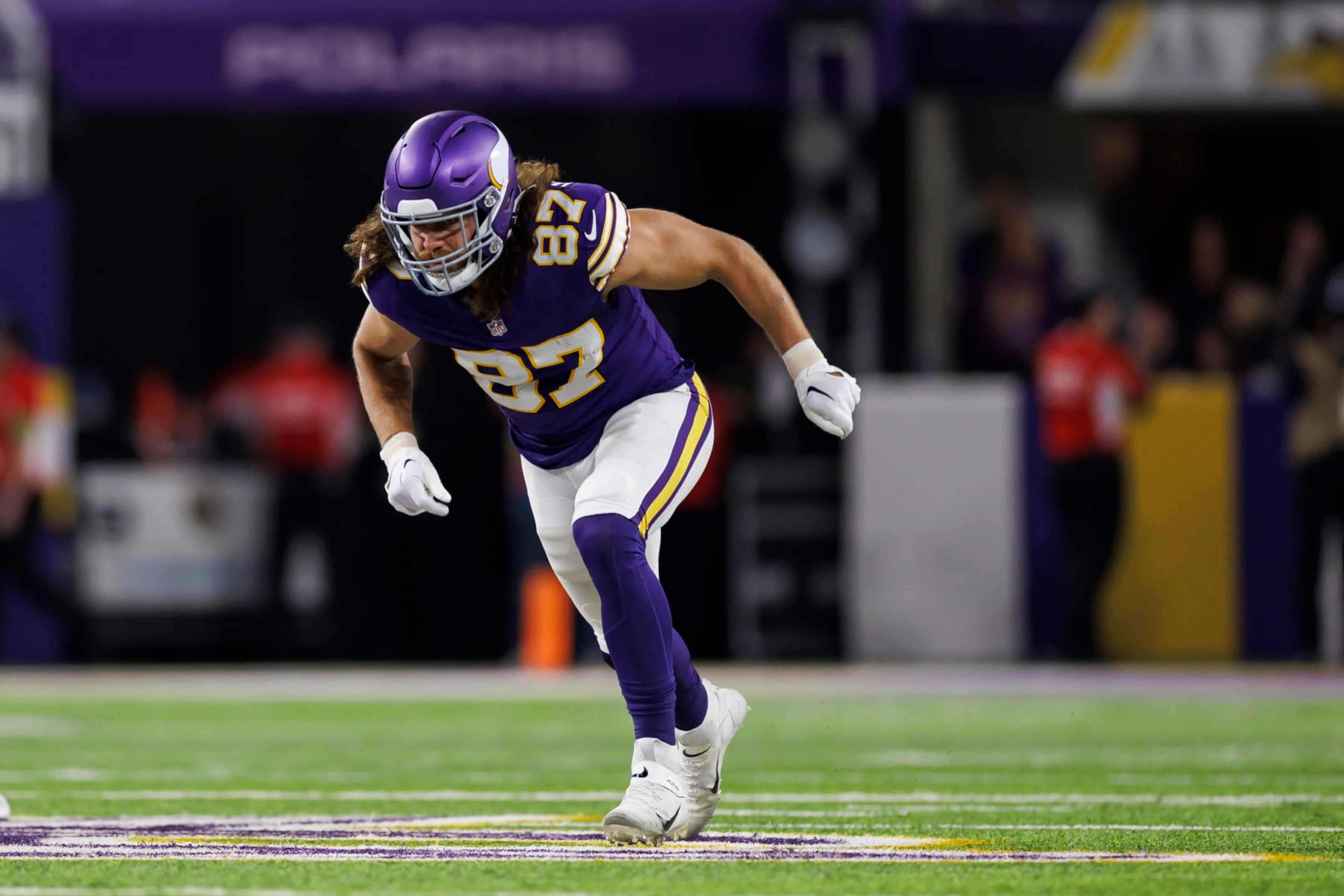 MINNEAPOLIS, MINNESOTA - NOVEMBER 27: T.J. Hockenson #87 of the Minnesota Vikings runs a route during an NFL football game against the Chicago Bears at U.S. Bank Stadium on November 27, 2023 in Minneapolis, Minnesota. (Photo by Ryan Kang/Getty Images) MINNEAPOLIS, MINNESOTA - NOVEMBER 27: T.J. Hockenson #87 of the Minnesota Vikings runs a route during an NFL football game against the Chicago Bears at U.S. Bank Stadium on November 27, 2023 in Minneapolis, Minnesota. (Photo by Ryan Kang/Getty Images)