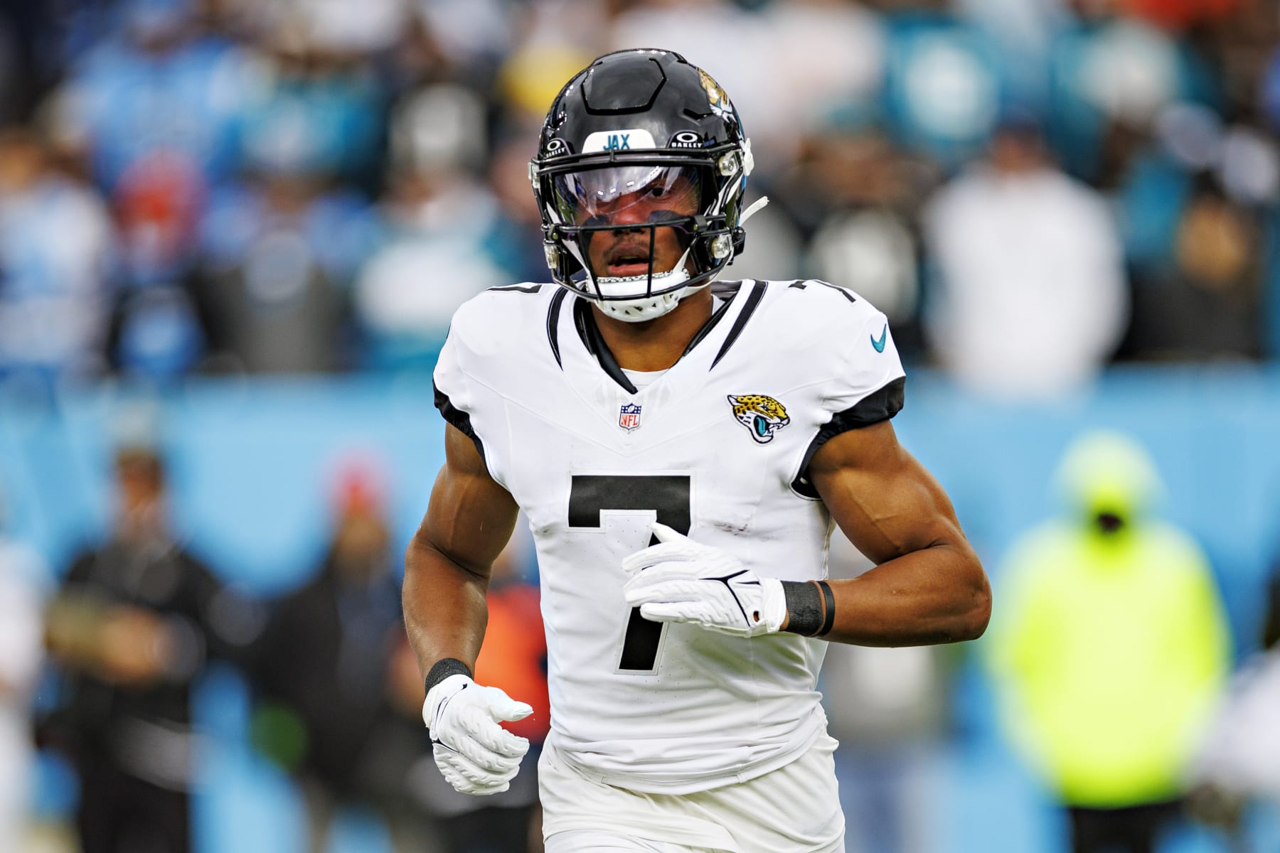 NASHVILLE TENNESSEE - JANUARY 07: Zay Jones #7 of the Jacksonville Jaguars goes in motion during the game against the Tennessee Titans in Nashville, Tennessee at Nissan Stadium on January 7, 2024 in Houston, Texas. The Titans defeated the Jaguars 28-20.  (Photo by Wesley Hitt/Getty Images)