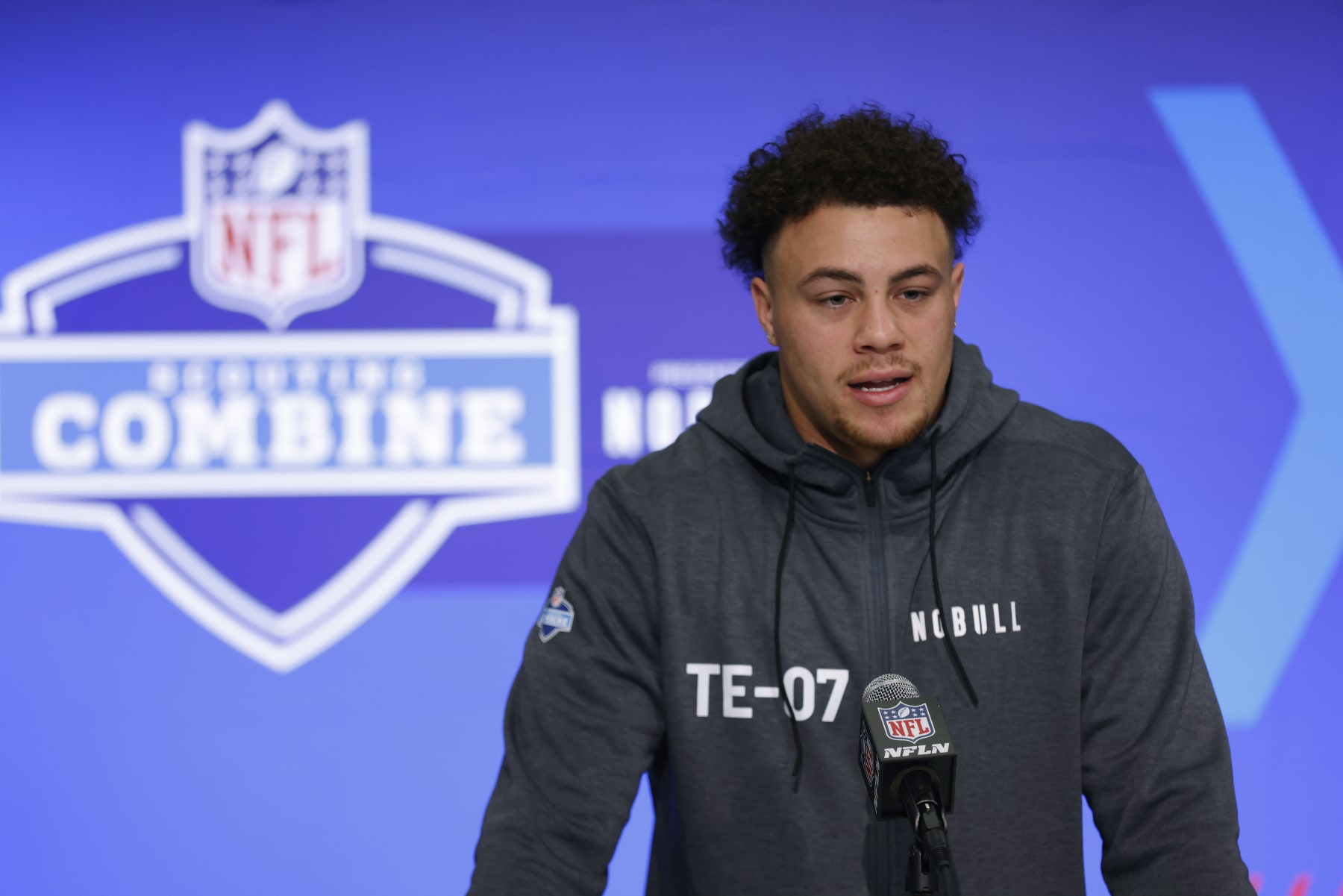 INDIANAPOLIS, INDIANA - FEBRUARY 29: Theo Johnson #TE07 of the Penn State Nittany Lions speaks to the media during the 2024 NFL Combine at the Indiana Convention Center on February 29, 2024 in Indianapolis, Indiana. (Photo by Justin Casterline/Getty Images)