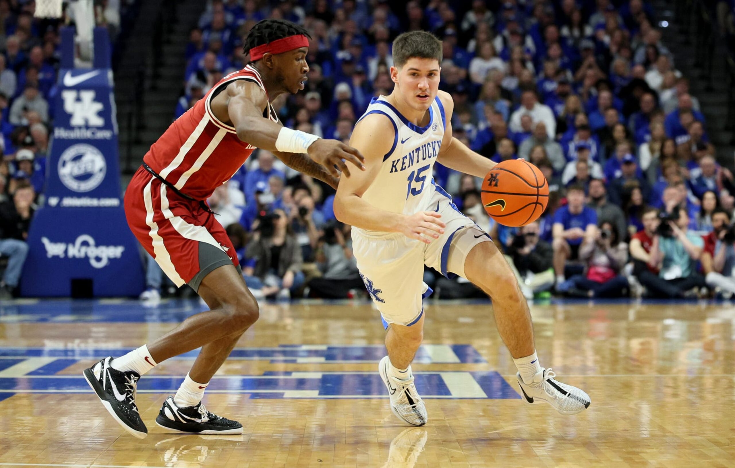 LEXINGTON, KENTUCKY - MARCH 02: Reed Sheppard #15 of the Kentucky Wildcats dribbles the ball against the Arkansas Razorbacks at Rupp Arena on March 02, 2024 in Lexington, Kentucky. (Photo by Andy Lyons/Getty Images)