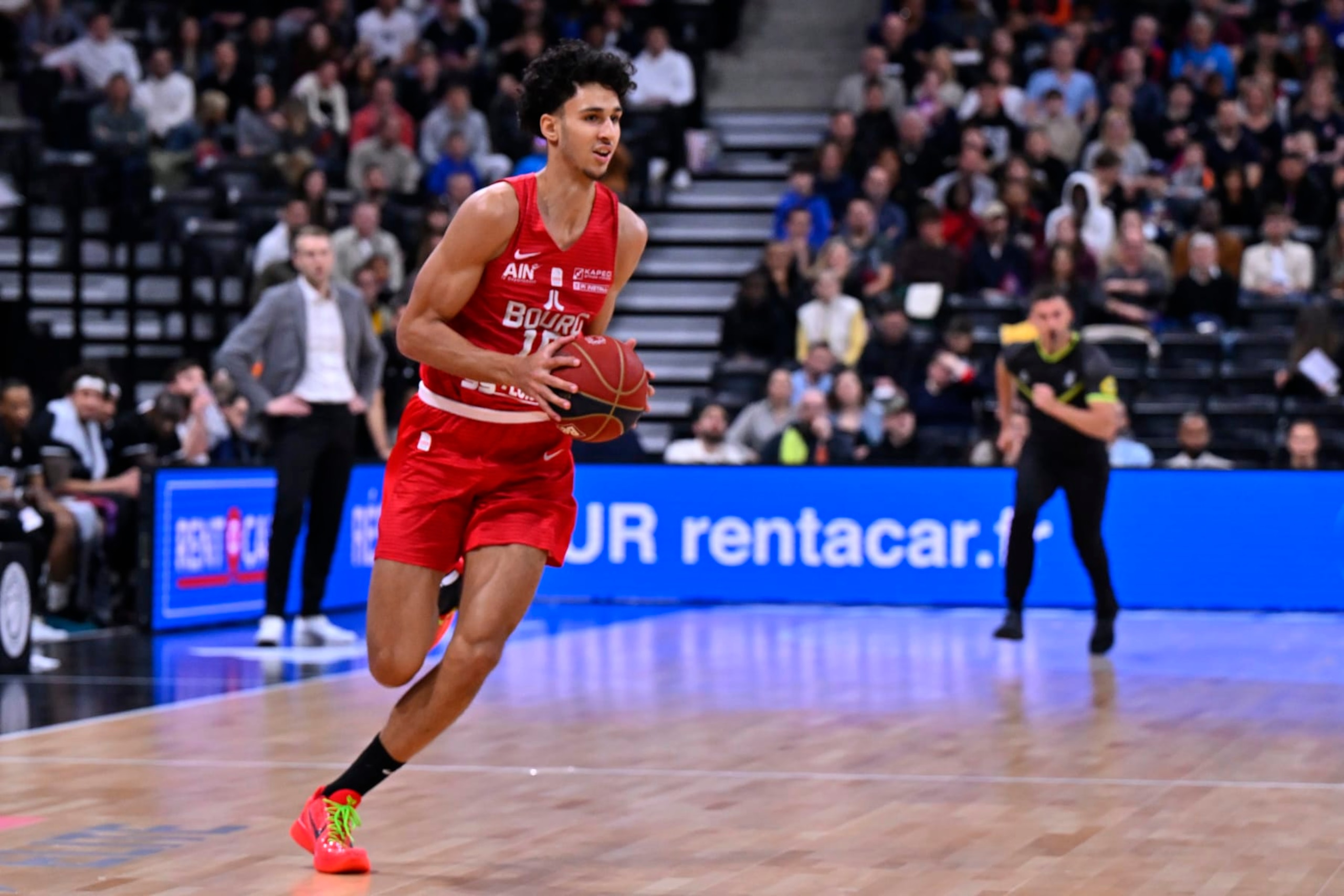 PARIS, FRANCE - APRIL 28: Zaccharie Risacher of Bourg en Bresse Basket runs with the ball during the Betclic Elite match between Paris and Bourg en Bresse Basket at Adidas Arena on April 28, 2024 in Paris, France. (Photo by Aurelien Meunier/Getty Images) PARIS, FRANCE - APRIL 28: Zaccharie Risacher of Bourg en Bresse Basket runs with the ball during the Betclic Elite match between Paris and Bourg en Bresse Basket at Adidas Arena on April 28, 2024 in Paris, France. (Photo by Aurelien Meunier/Getty Images)