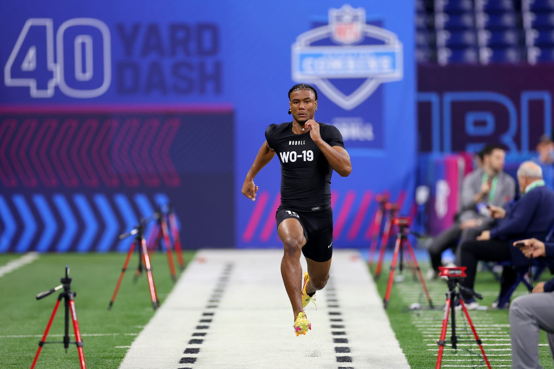 INDIANAPOLIS, INDIANA - MARCH 02: Adonai Mitchell #WO19 of Texas participates in the 40-yard dash during the NFL Combine at Lucas Oil Stadium on March 02, 2024 in Indianapolis, Indiana. (Photo by Stacy Revere/Getty Images)