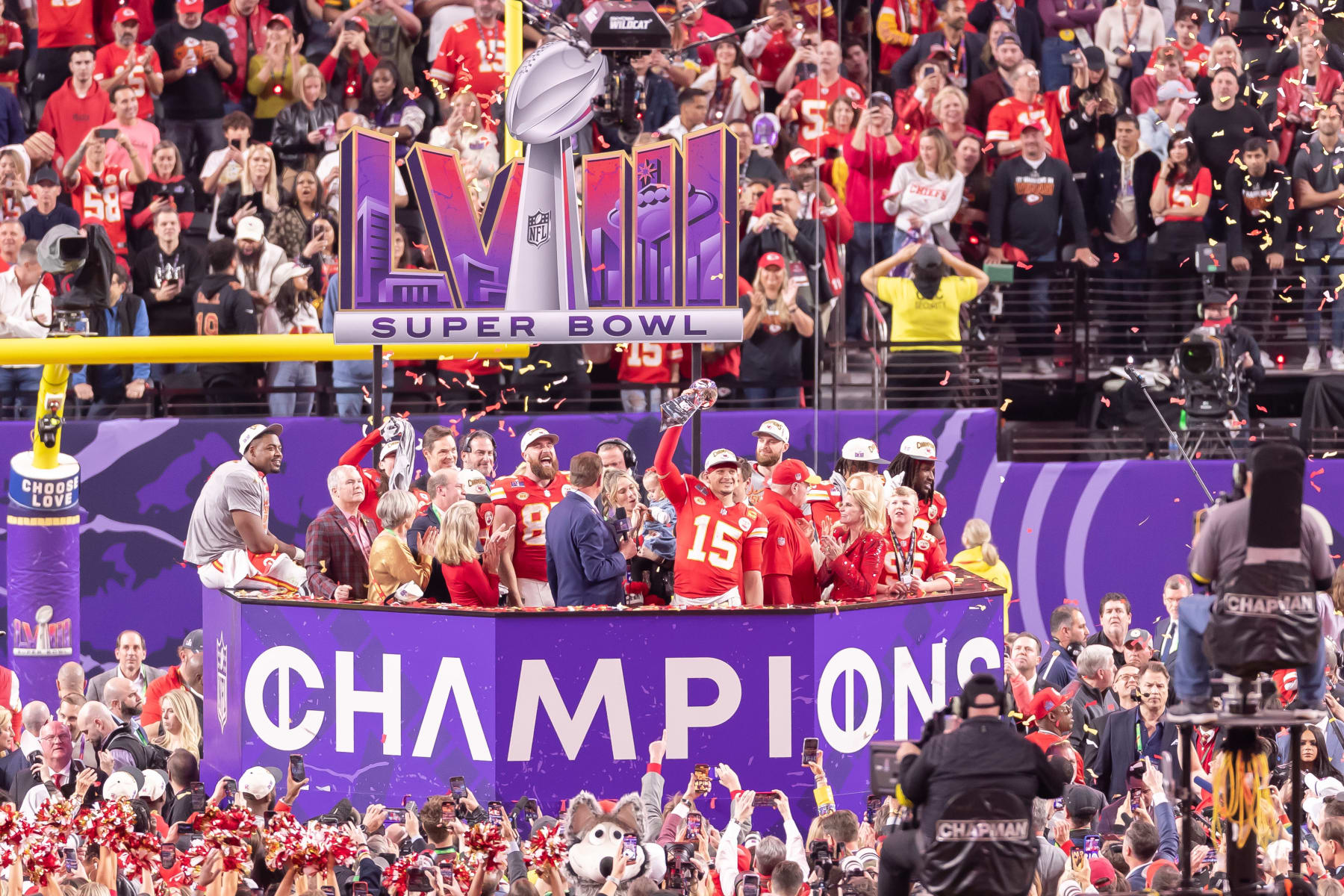 LAS VEGAS, NEVADA - FEBRUARY 11: Patrick Mahomes of Kansas City Chiefs lifts the Heisman-Trophy after the Super Bowl LVIII match between San Francisco 49ers and Kansas City Chiefs at Allegiant Stadium on February 11, 2024 in Las Vegas, Nevada. (Photo by Mario Hommes/DeFodi Images via Getty Images)