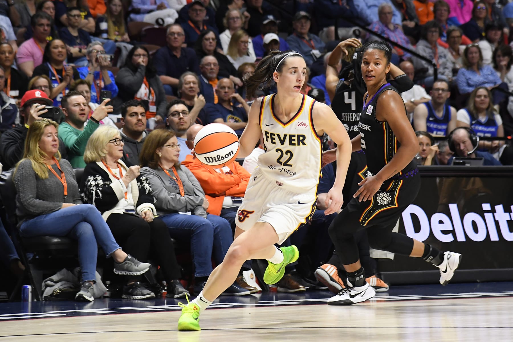 Caitlin Clark's 10 Turnovers in WNBA Debut Called Out by Fans as Fever Lose  to Sun