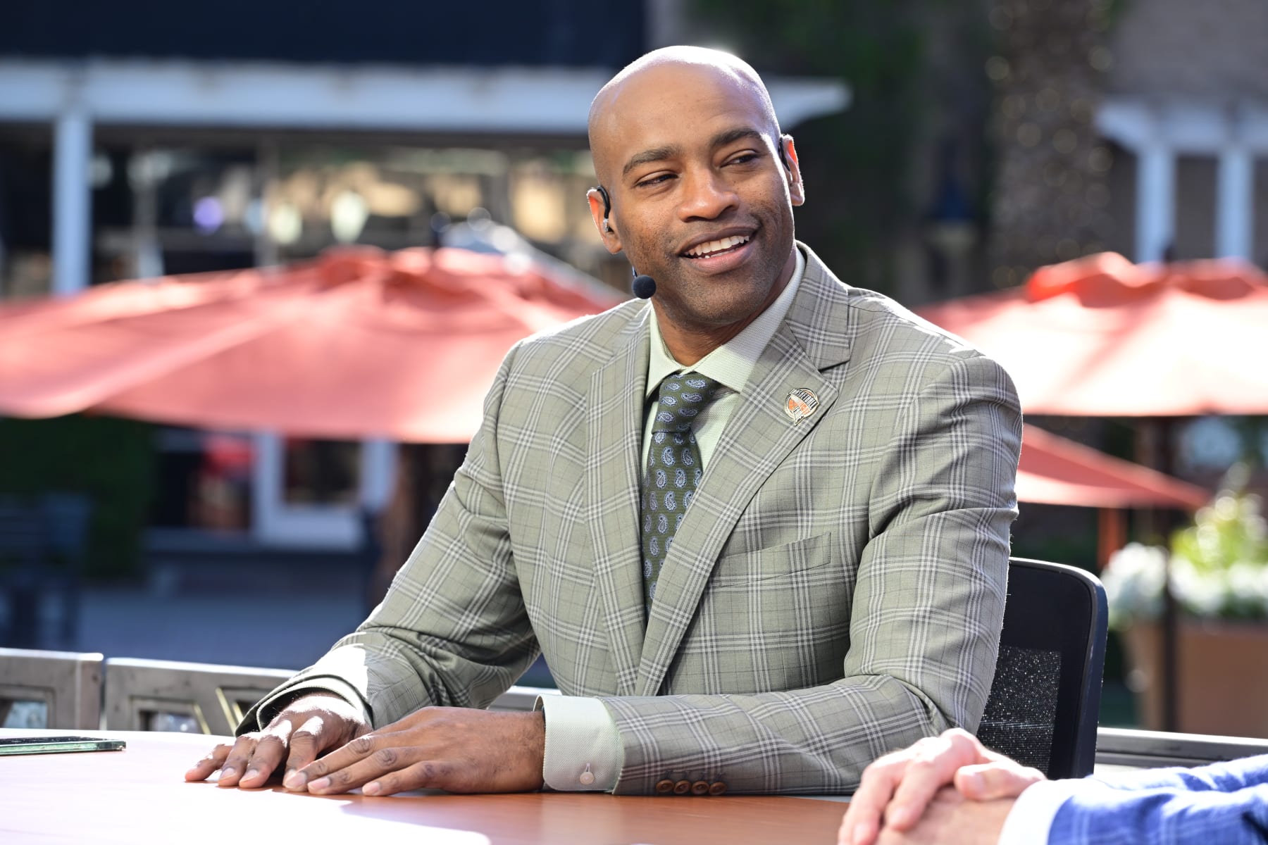 Litchfield Park, AZ - APRIL 6: Vince Carter during the 2024 Naismith Hall of Fame Inductee Press Conference on April 6, 2024 at the Wigwam Resort in Litchfield Park, Arizona. NOTE TO USER: User expressly acknowledges and agrees that, by downloading and or using this photograph, user is consenting to the terms and conditions of the Getty Images License Agreement.  Mandatory Copyright Notice: Copyright 2024 NBAE (Photo by Kate Frese/NBAE via Getty Images)
