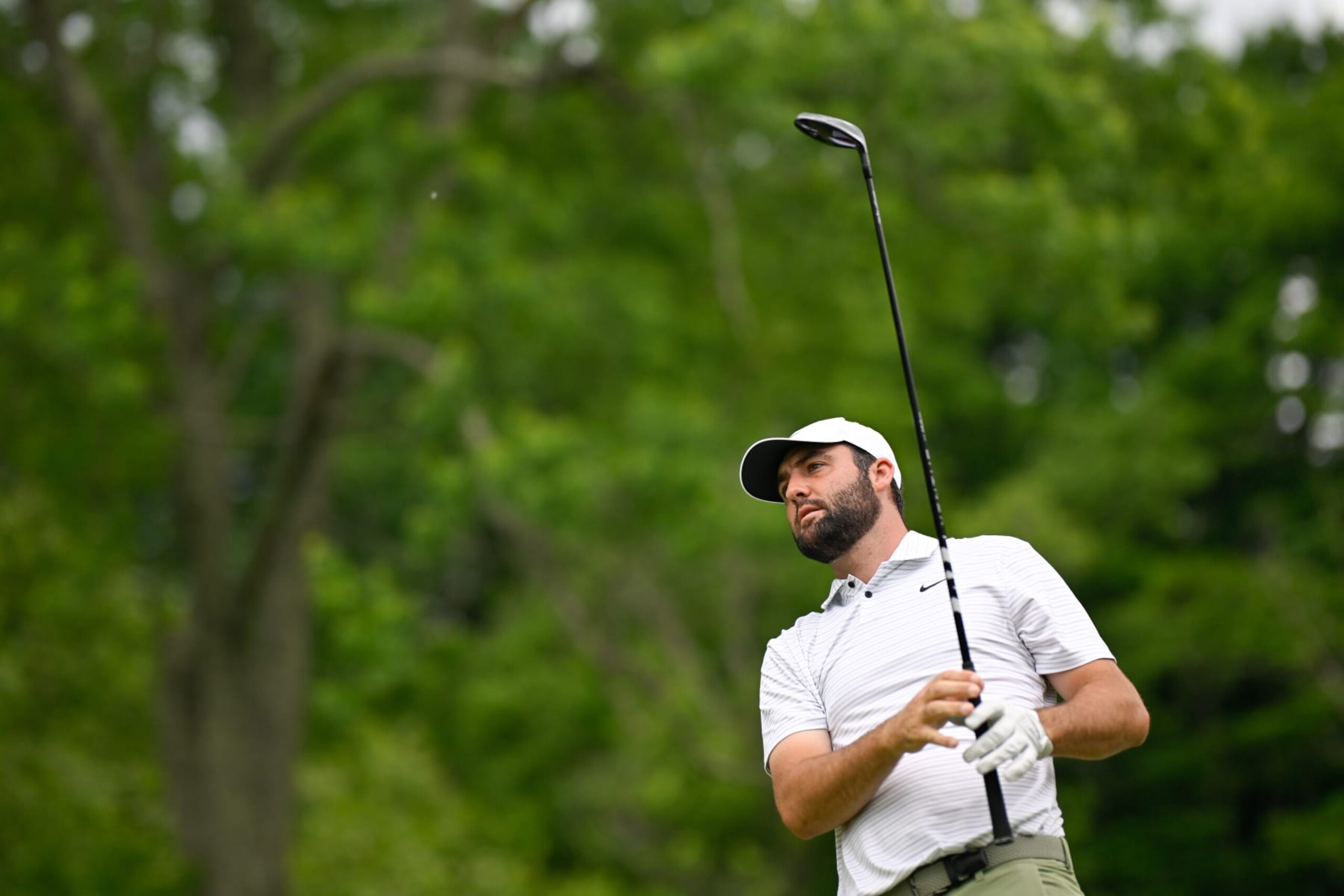 LOUISVILLE, KENTUCKY - MAY 16: Scottie Scheffler watches his shot on the sixth tee box during the first round of PGA Championship at Valhalla Golf Club on May 16, 2024 in Louisville, Kentucky. (Photo by Ben Jared/PGA TOUR via Getty Images)