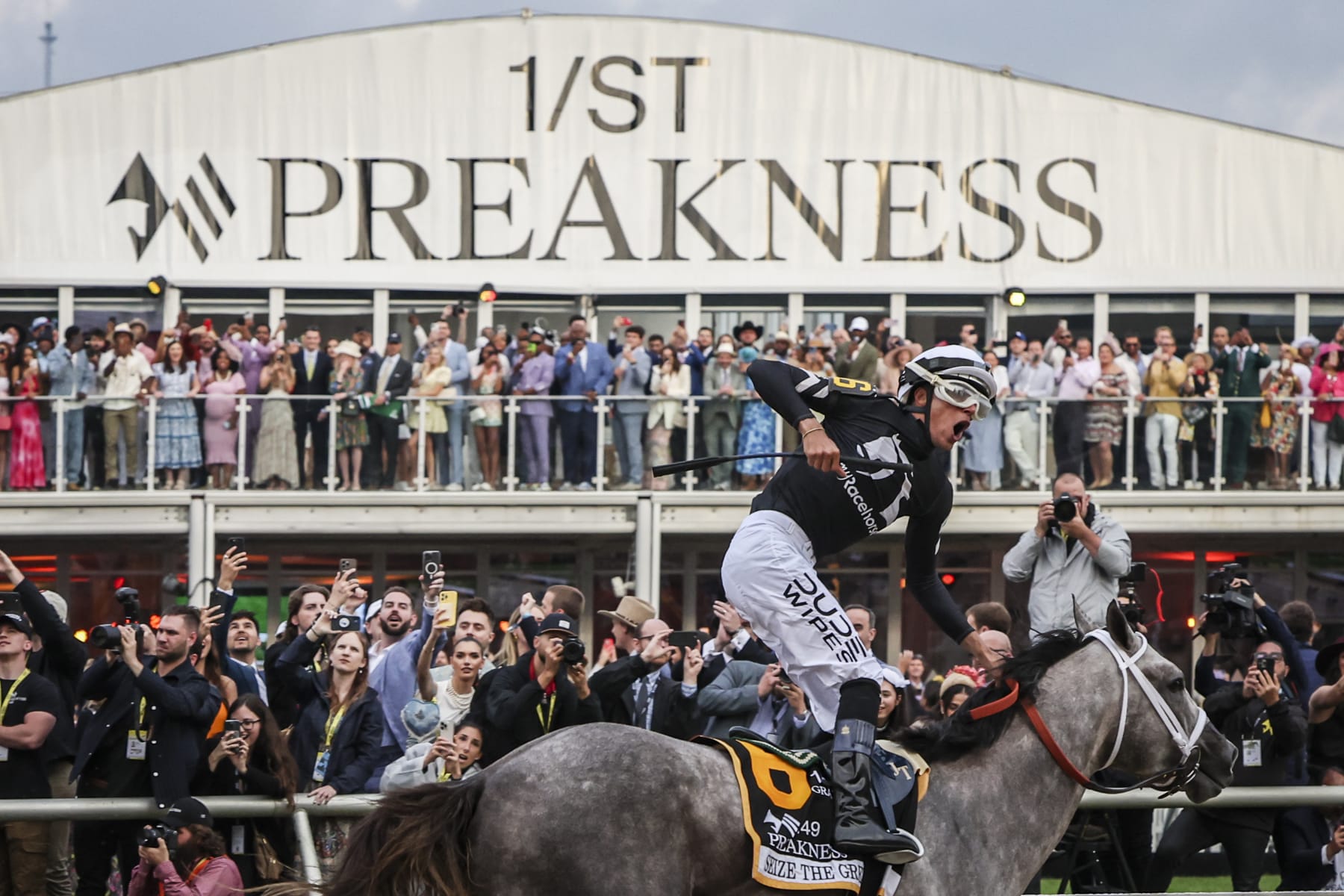 Seize the Gray and jockey Jaime Torres
