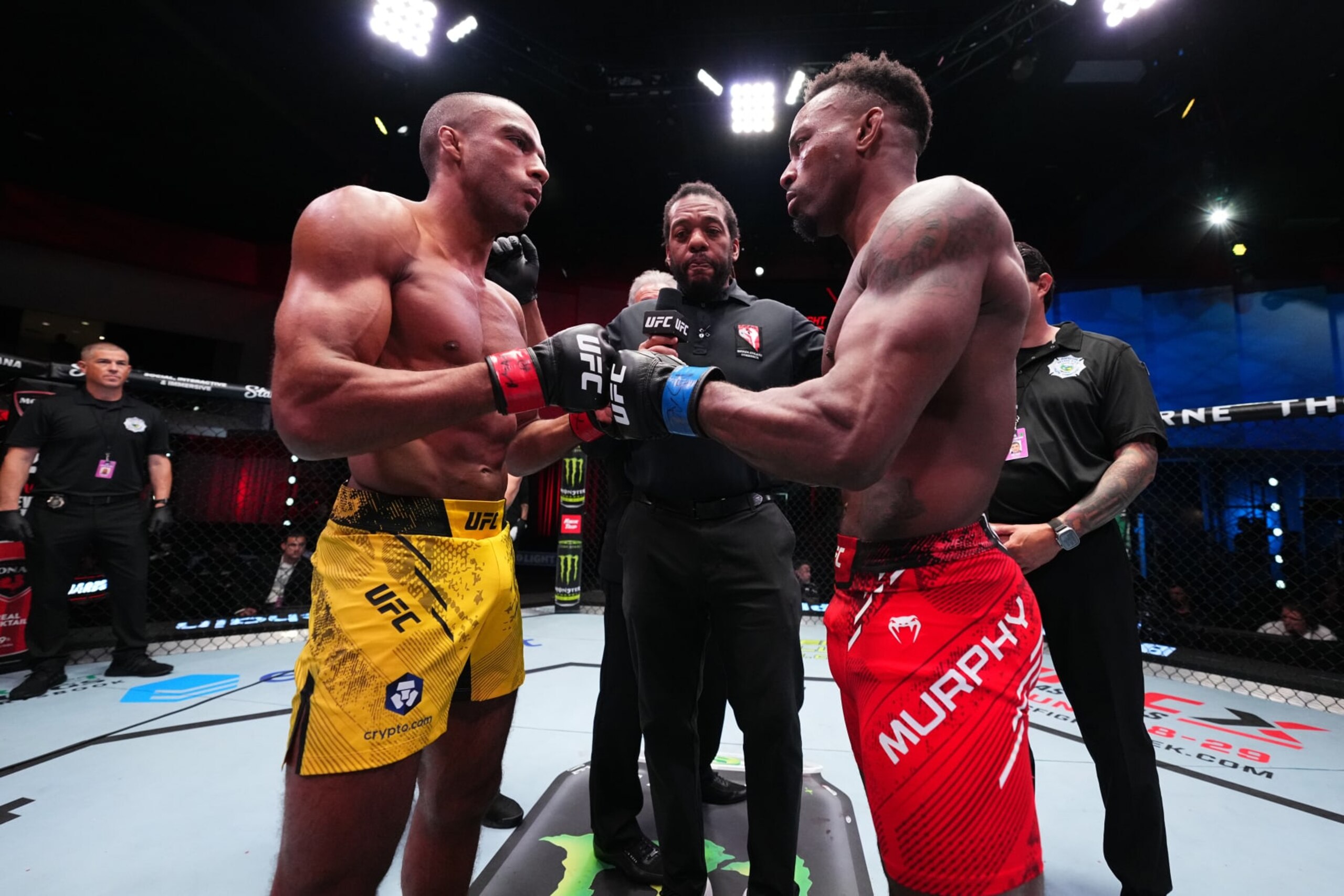 Edson Barboza and Lerone Murphy face off before their fight