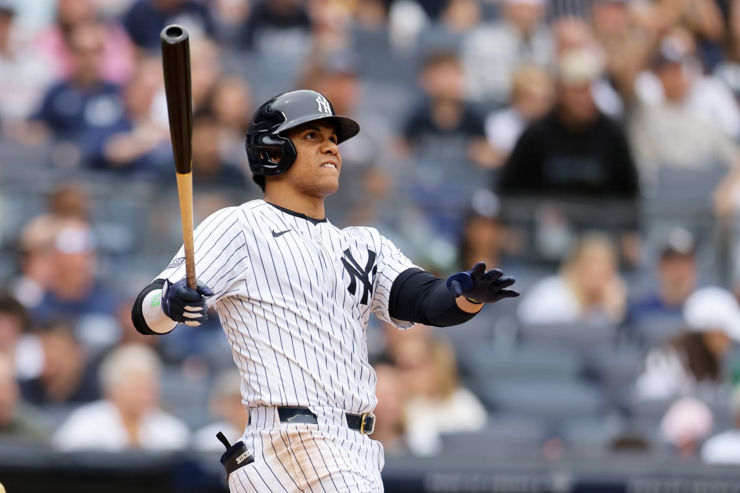 NEW YORK, NEW YORK - MAY 18: Juan Soto #22 of the New York Yankees hits a home run in the fifth inning against the Chicago White Sox at Yankee Stadium on May 18, 2024 in New York City. (Photo by Mike Stobe/Getty Images) NEW YORK, NEW YORK - MAY 18: Juan Soto #22 of the New York Yankees hits a home run in the fifth inning against the Chicago White Sox at Yankee Stadium on May 18, 2024 in New York City. (Photo by Mike Stobe/Getty Images)