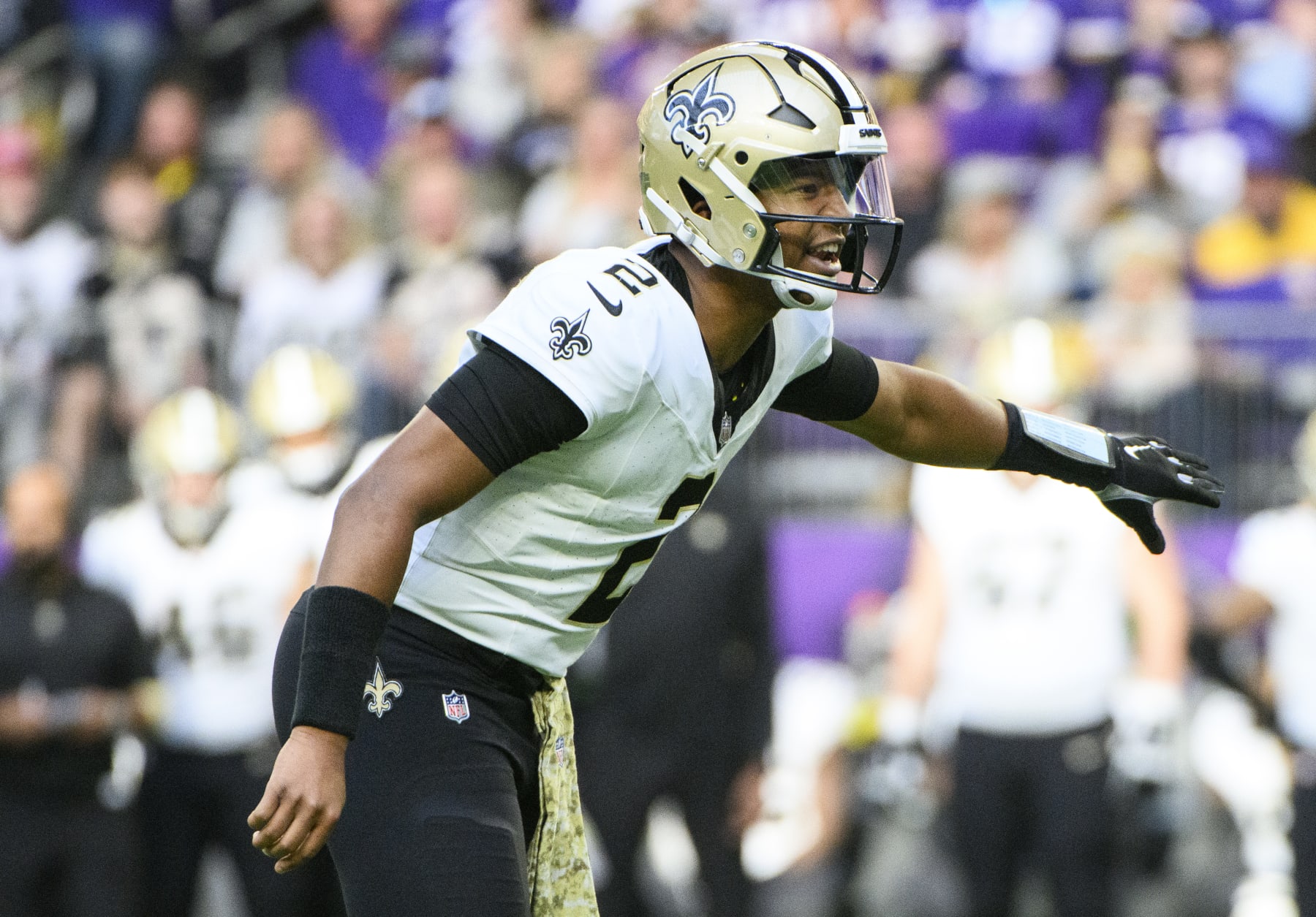 MINNEAPOLIS, MINNESOTA - NOVEMBER 12: Jameis Winston #2 of the New Orleans Saints directs his team in the third quarter of the game against the Minnesota Vikings at U.S. Bank Stadium on November 12, 2023 in Minneapolis, Minnesota. (Photo by Stephen Maturen/Getty Images)