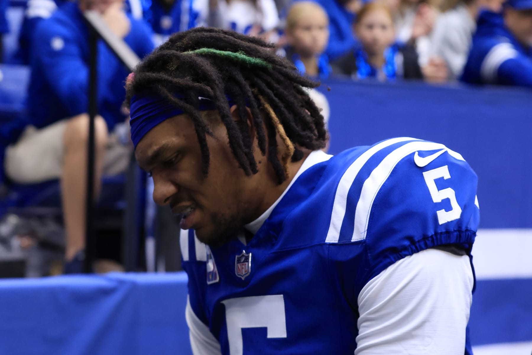 INDIANAPOLIS, INDIANA - OCTOBER 08: Anthony Richardson #5 of the Indianapolis Colts walks off the field with an injury in the game against the Tennessee Titans at Lucas Oil Stadium on October 08, 2023 in Indianapolis, Indiana. (Photo by Justin Casterline/Getty Images)