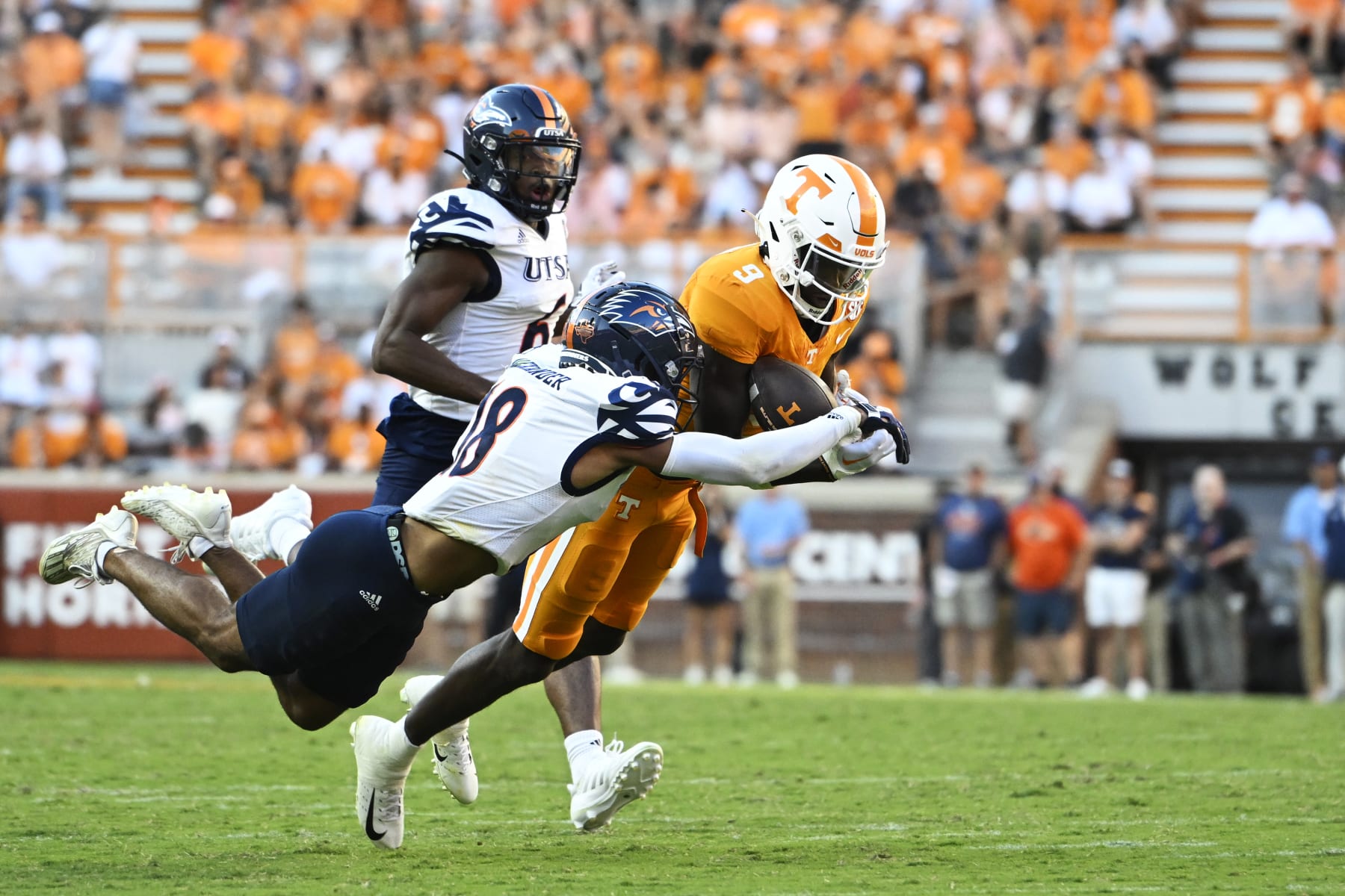 KNOXVILLE, TENNESSEE - SEPTEMBER 23: Kam Alexander #18 of the UTSA Roadrunners breaks up a pass intended for Ramel Keyton #9 of the Tennessee Volunteers in the third quarter at Neyland Stadium on September 23, 2023 in Knoxville, Tennessee. (Photo by Eakin Howard/Getty Images)