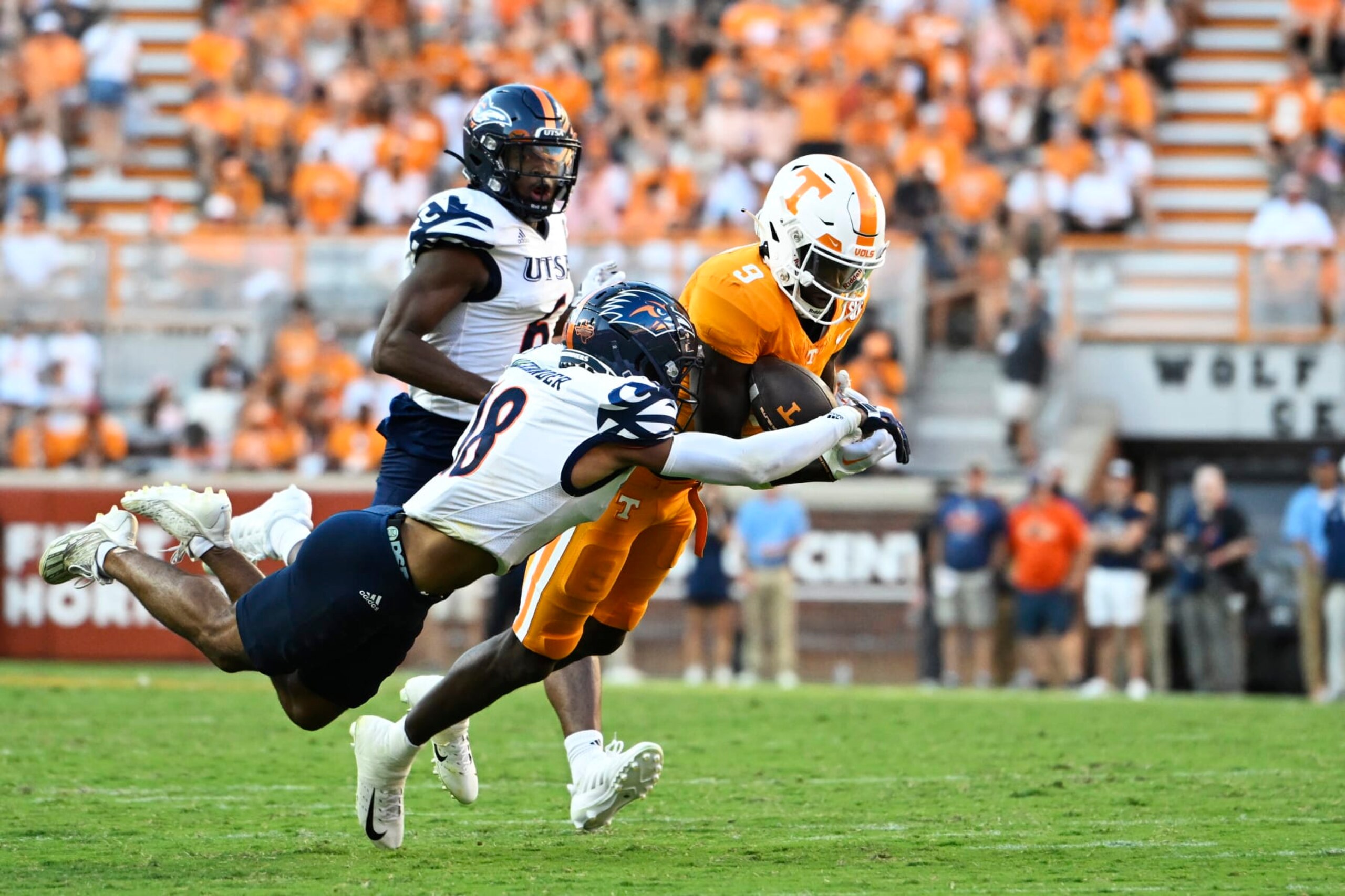 KNOXVILLE, TENNESSEE - SEPTEMBER 23: Kam Alexander #18 of the UTSA Roadrunners breaks up a pass intended for Ramel Keyton #9 of the Tennessee Volunteers in the third quarter at Neyland Stadium on September 23, 2023 in Knoxville, Tennessee. (Photo by Eakin Howard/Getty Images)