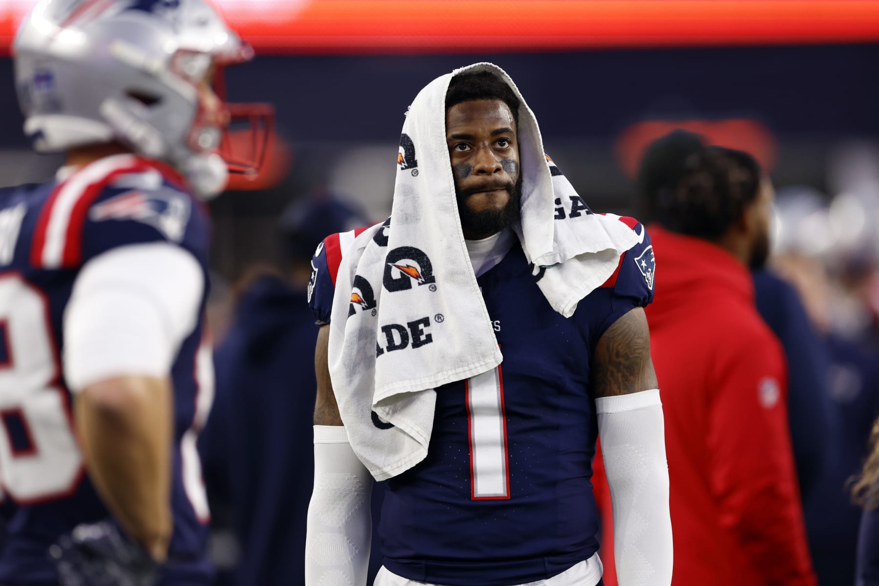 Foxborough, MA - December 17: New England Patriots WR DeVante Parker has a towel over his head in the second half. The Patriots lost to the Kansas City Chiefs, 27-17. (Photo by Danielle Parhizkaran/The Boston Globe via Getty Images)