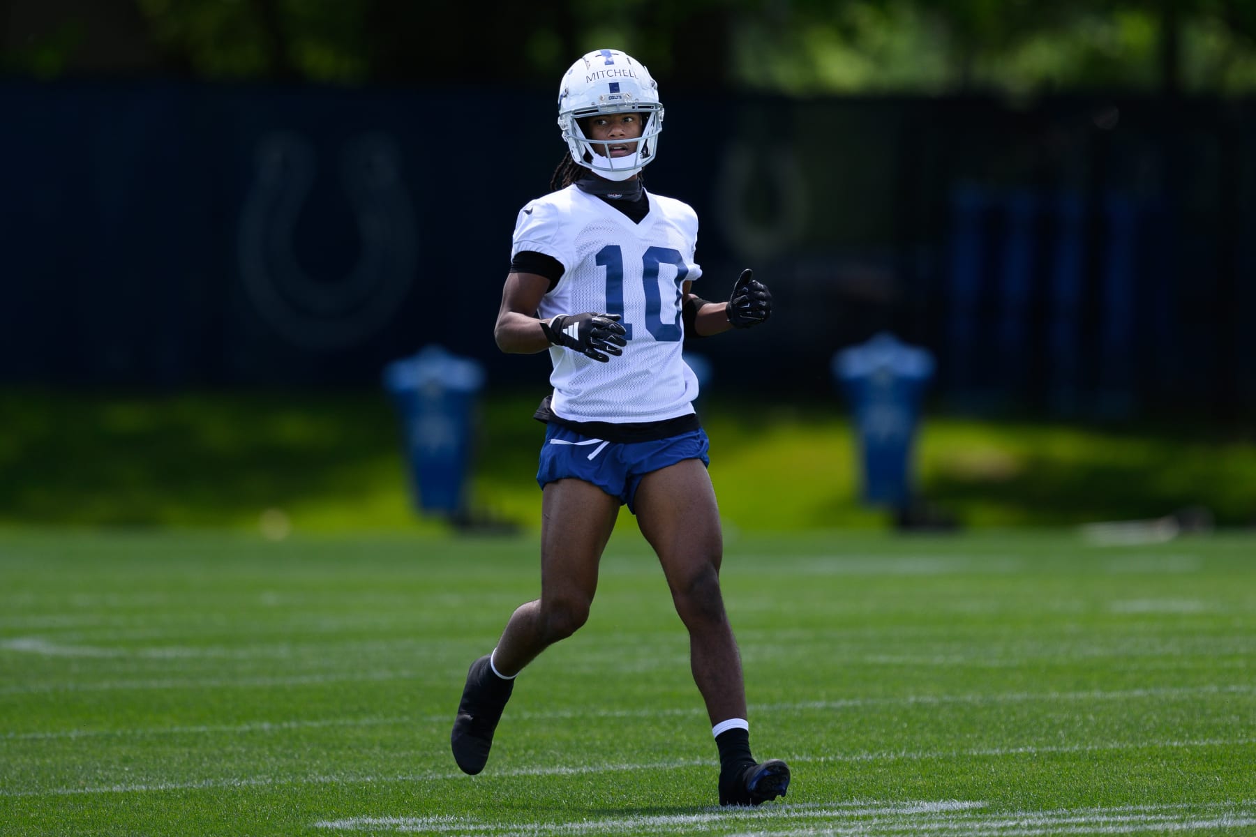 INDIANAPOLIS, IN - MAY 11: Indianapolis Colts wide receiver Adonai Mitchell (10) runs through a drill during the Indianapolis Colts rookie camp practice on May 11, 2024 at the Indiana Farm Bureau Football Center in Indianapolis, IN. (Photo by Zach Bolinger/Icon Sportswire via Getty Images)